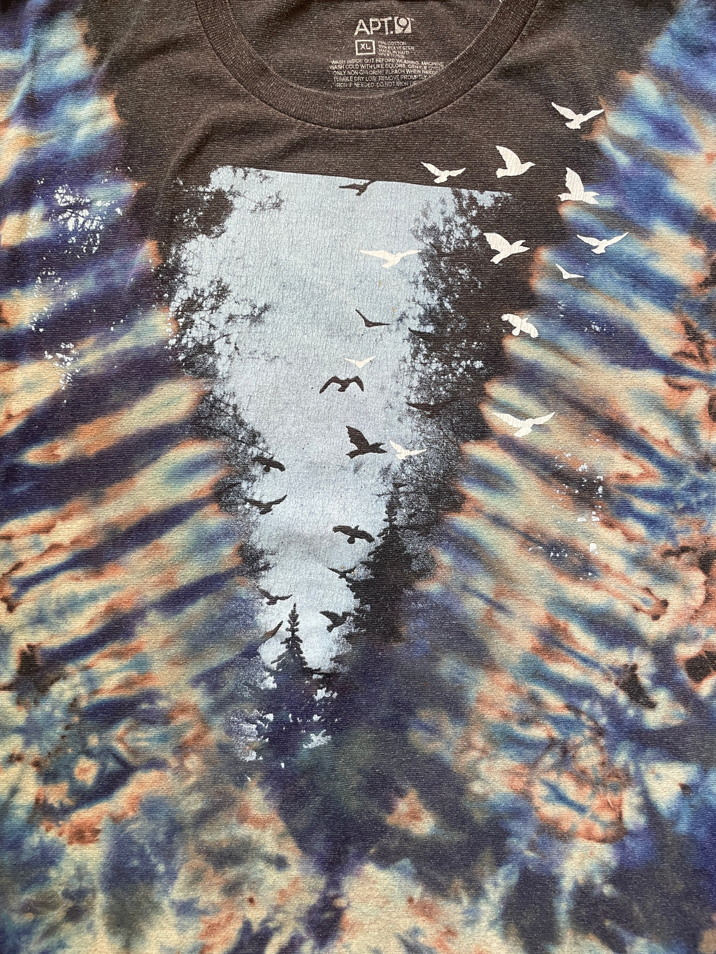 Gray and Blue Birds Tie Dye T-Shirt | Men's XL, Short Sleeve
