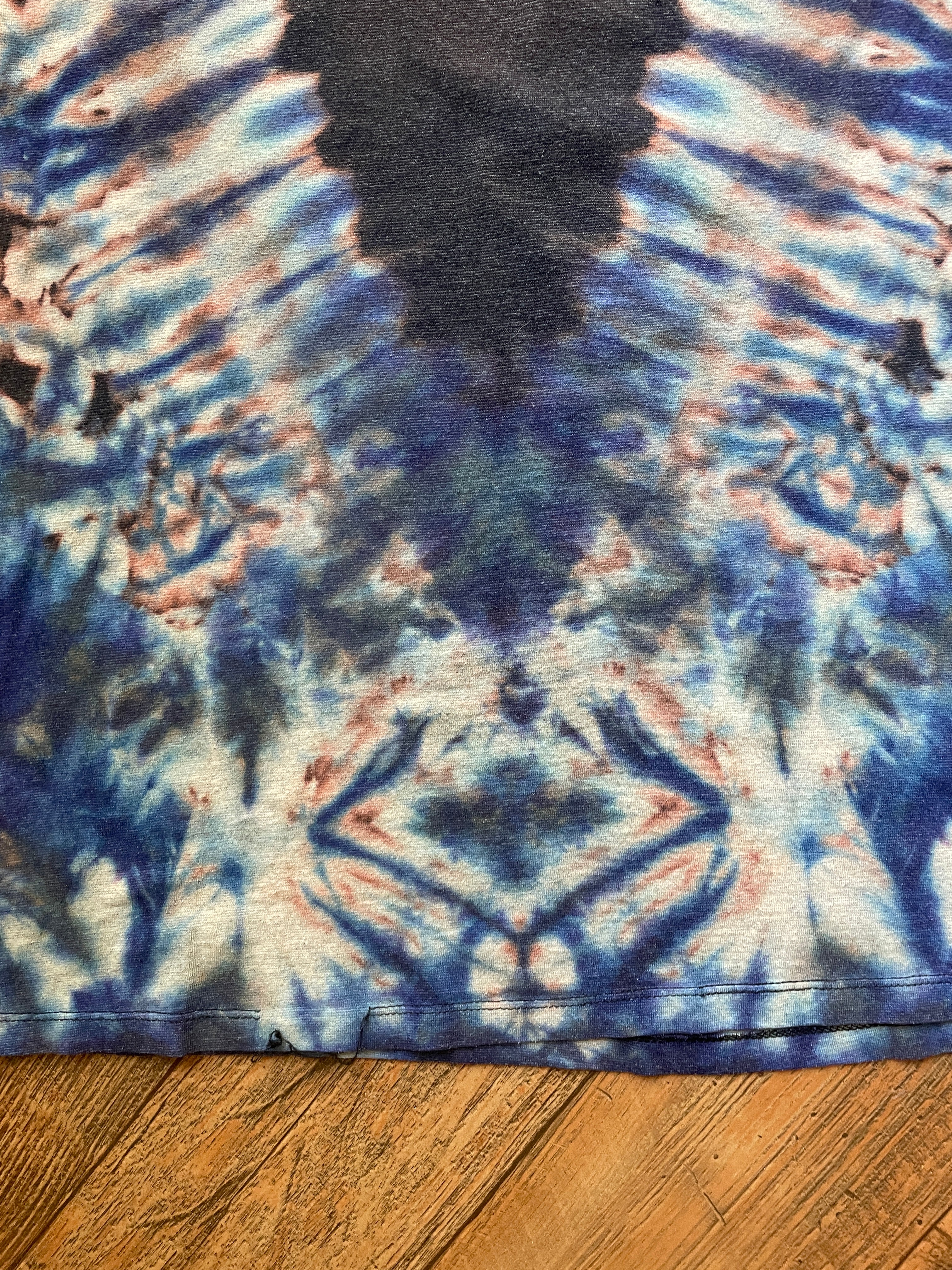 Gray and Blue Birds Tie Dye T-Shirt | Men's XL, Short Sleeve