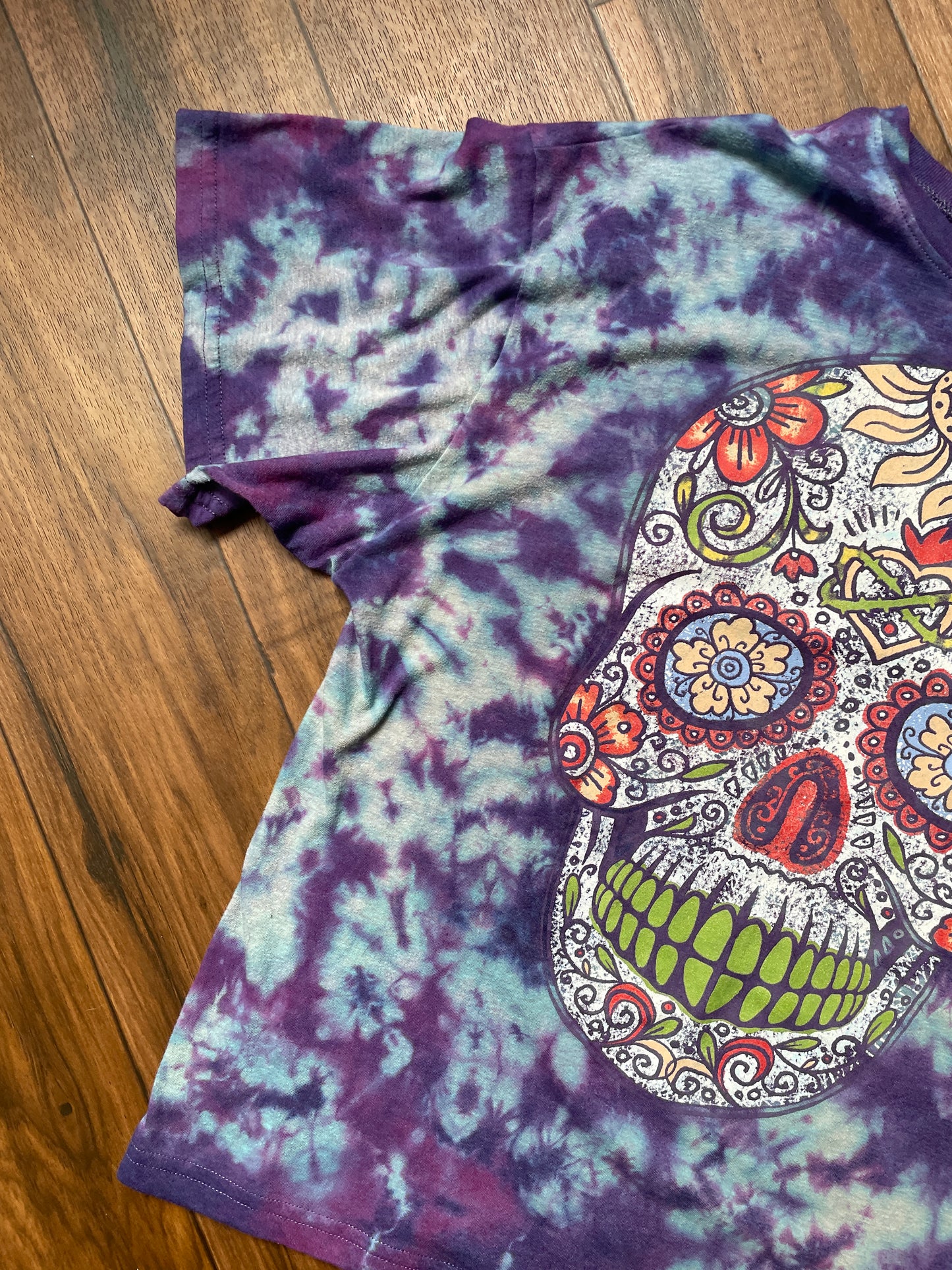 Women's Small Sugar Skull Tie Dye Short Sleeve T-Shirt