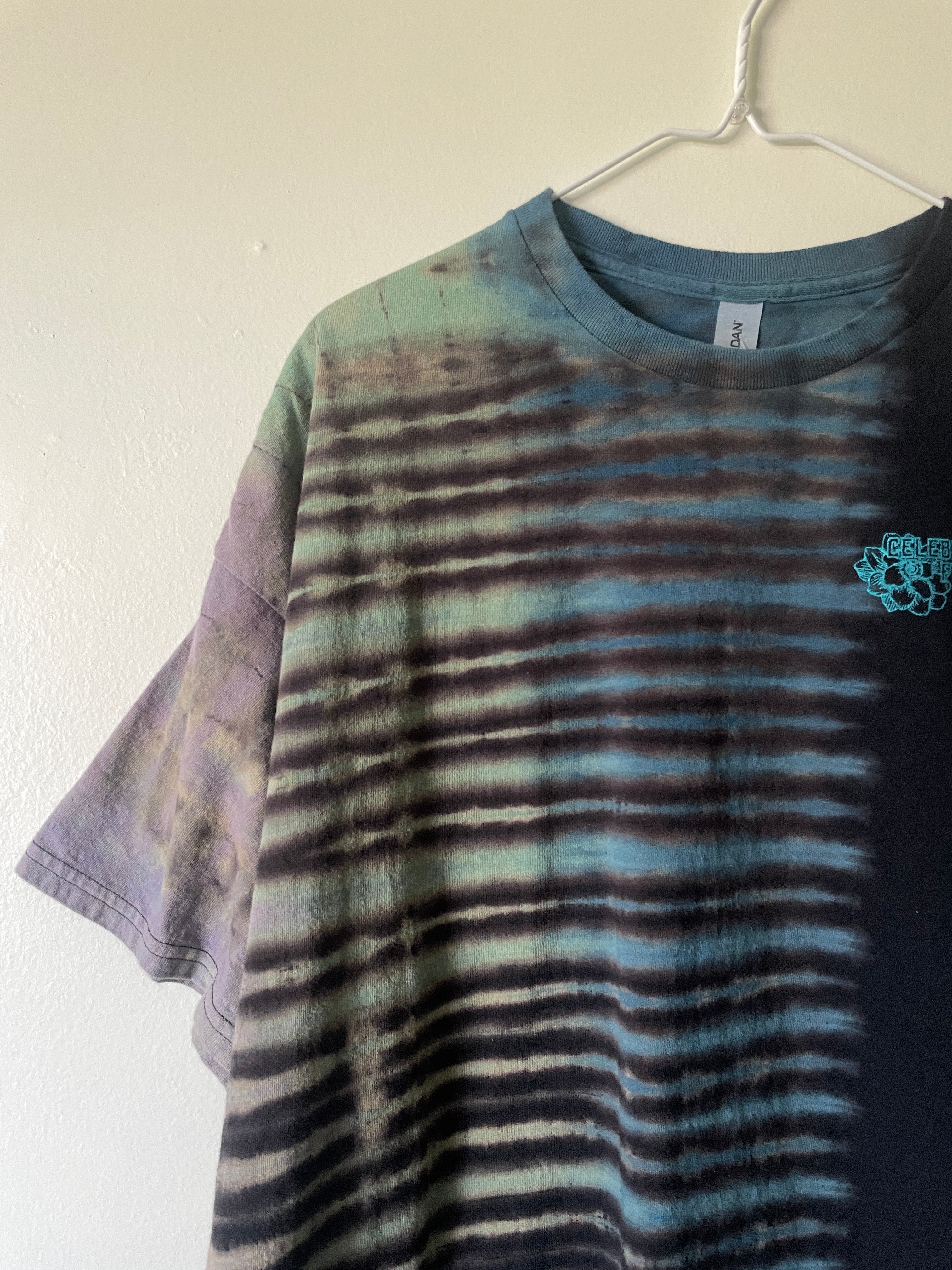 2XL Men's Venus Fly Trap Death Bouquet Handmade Tie Dye T-Shirt | One-Of-a-Kind Upcycled Black and Blue Short Sleeve Shirt