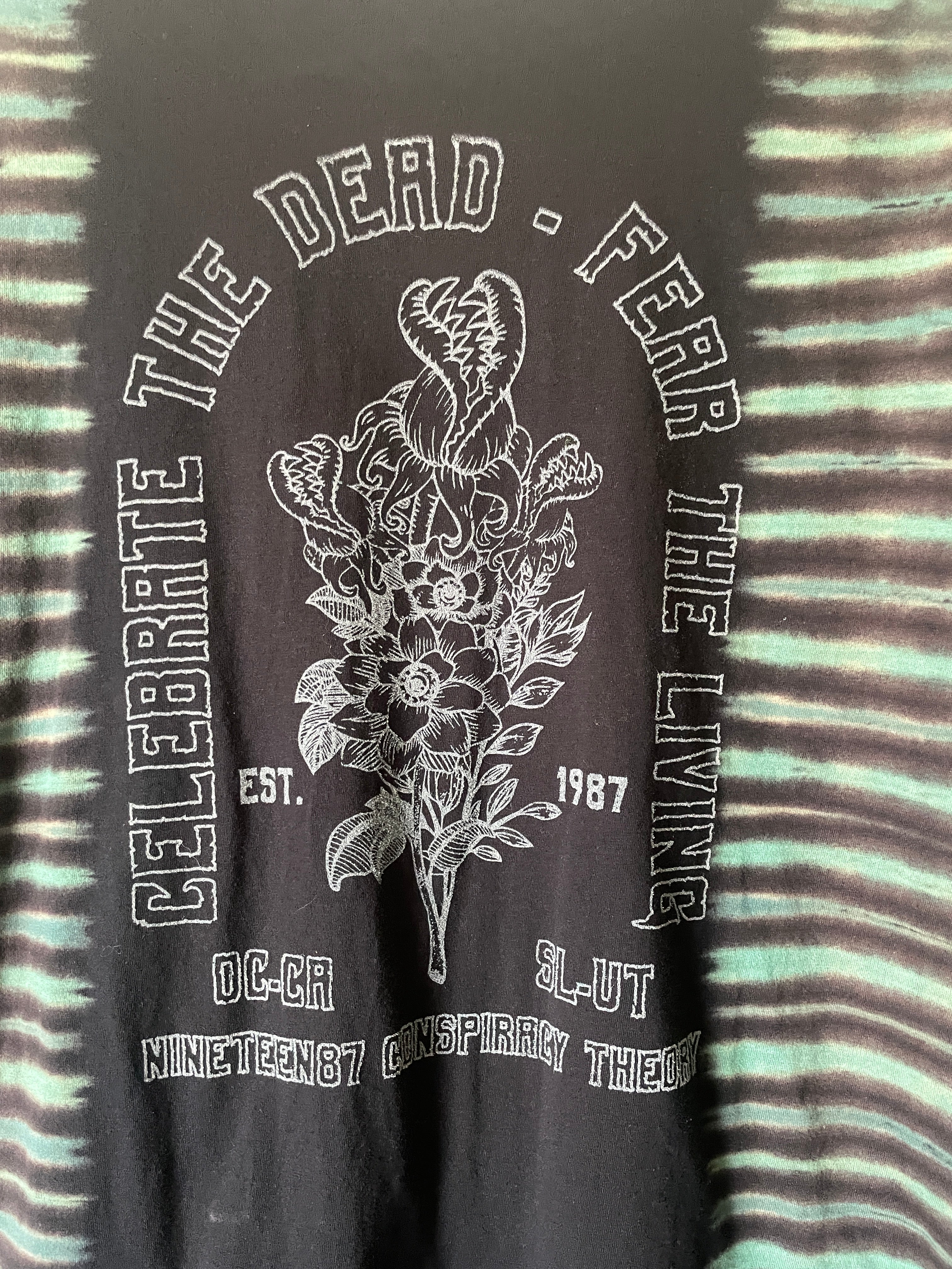 2XL Men's Venus Fly Trap Death Bouquet Handmade Tie Dye T-Shirt | One-Of-a-Kind Upcycled Black and Blue Short Sleeve Shirt