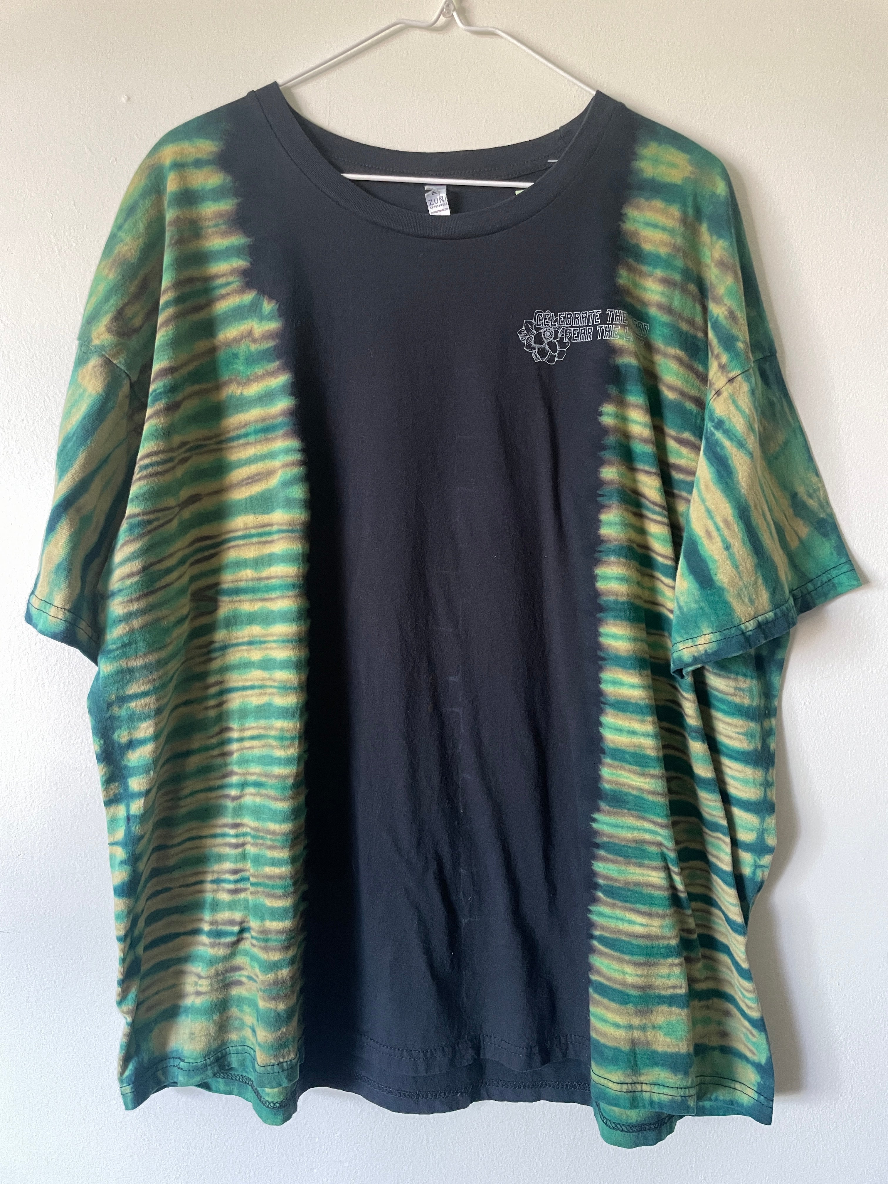 3XL Men's Venus Fly Trap Death Bouquet Handmade Tie Dye T-Shirt | One-Of-a-Kind Upcycled Black and Turquoise Short Sleeve Shirt