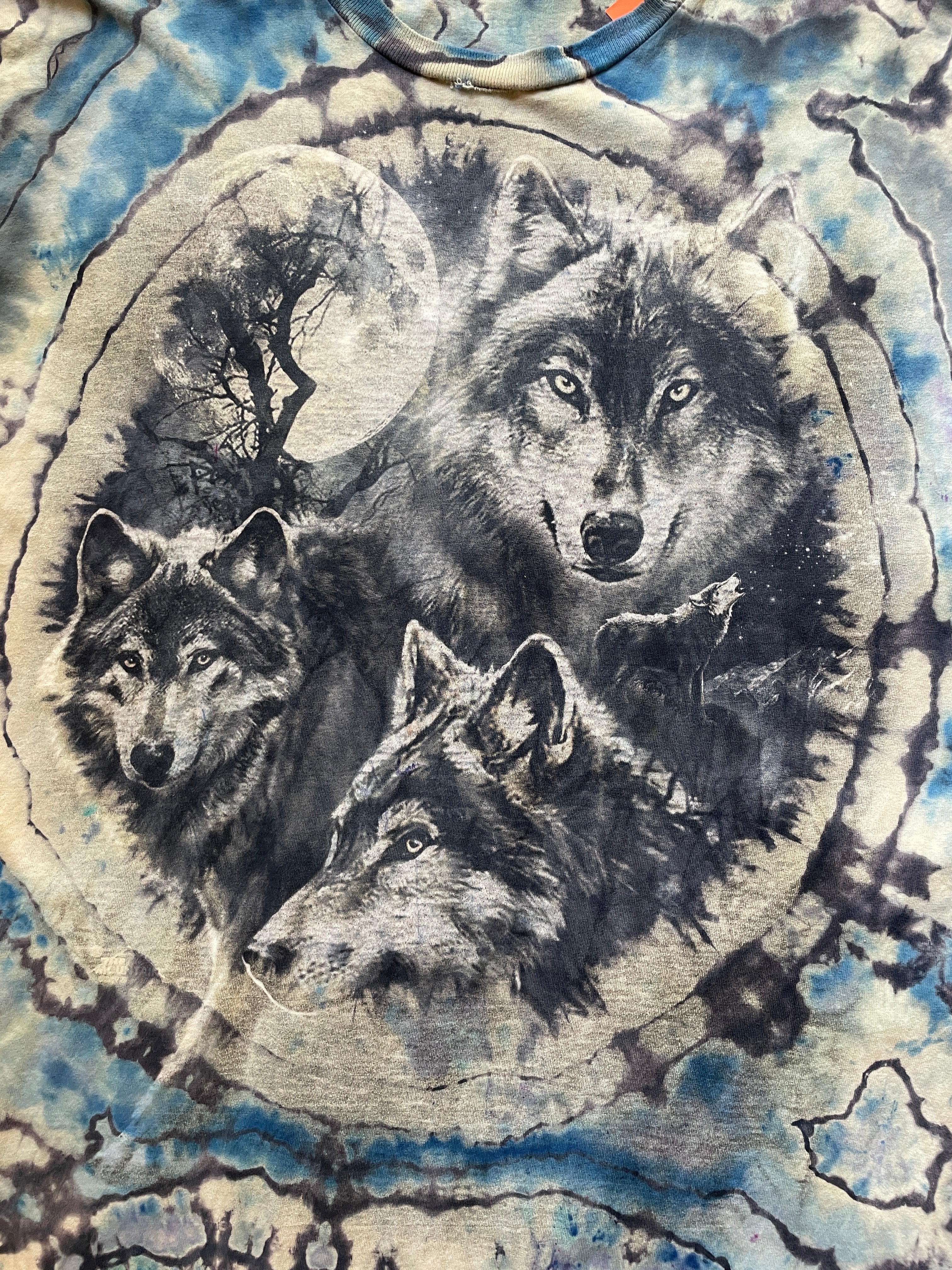 Gray and Blue Wolf Pack Geode Tie Dye T-Shirt | Men's 3XL, Long Sleeve