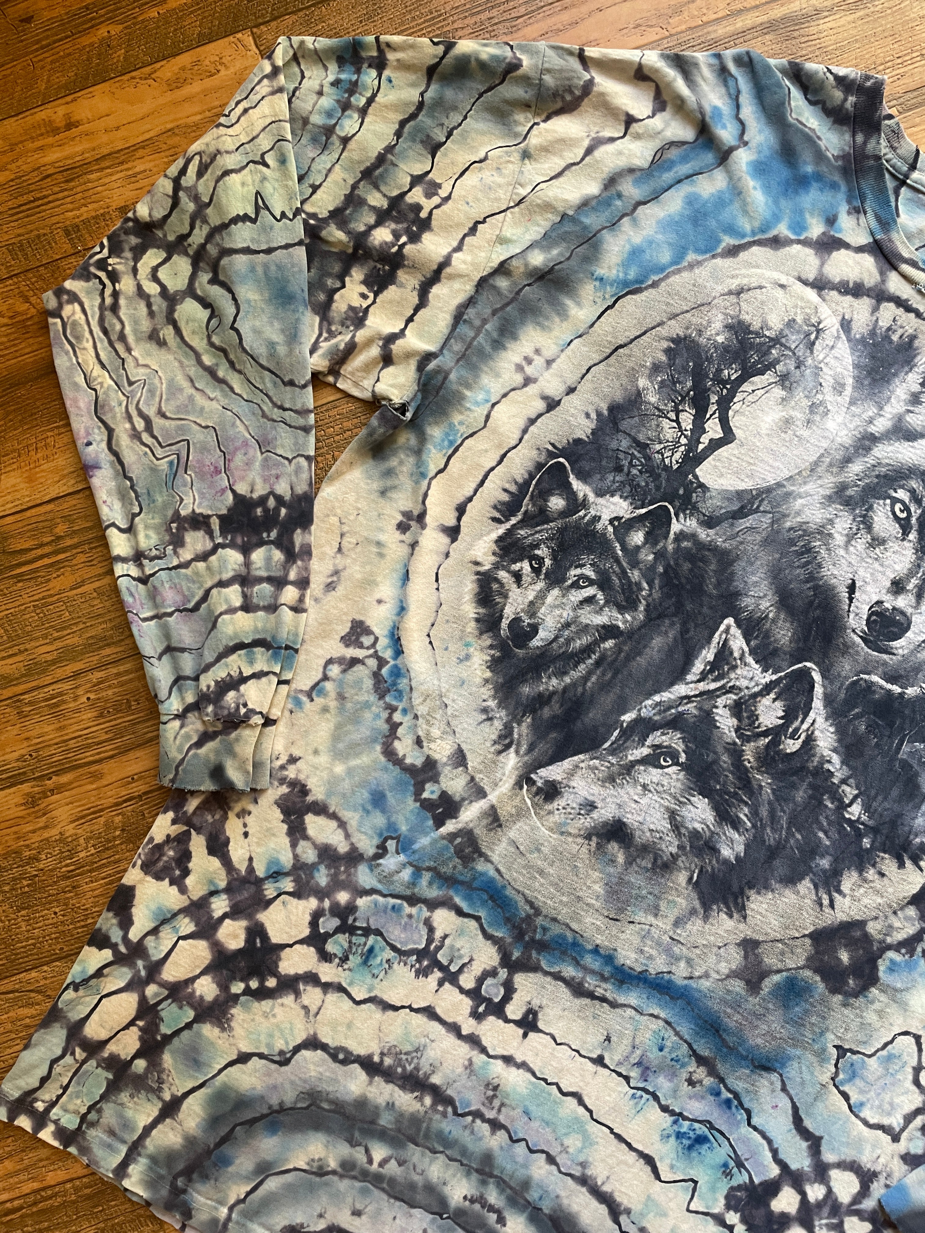 Gray and Blue Wolf Pack Geode Tie Dye T-Shirt | Men's 3XL, Long Sleeve