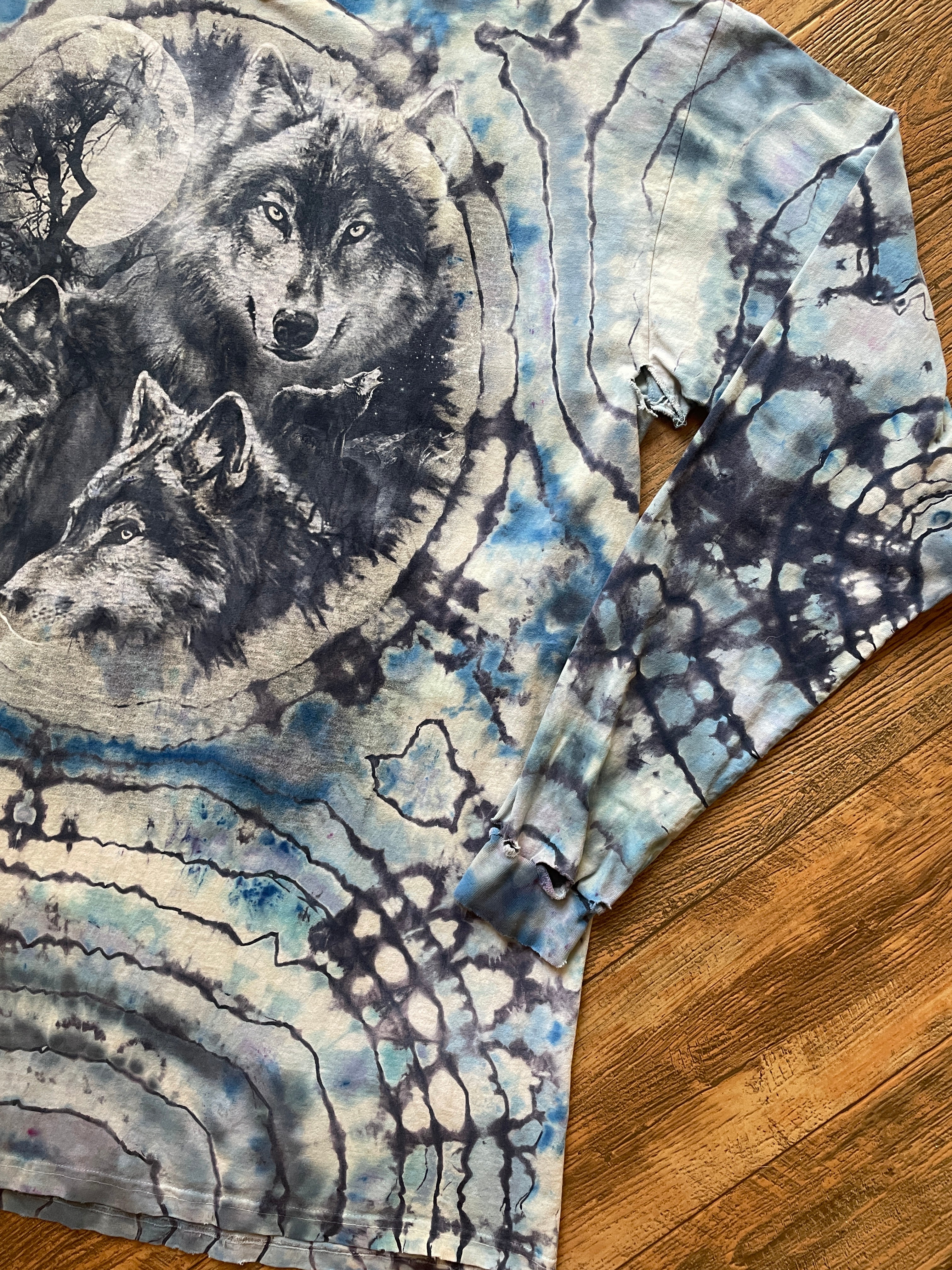 Gray and Blue Wolf Pack Geode Tie Dye T-Shirt | Men's 3XL, Long Sleeve