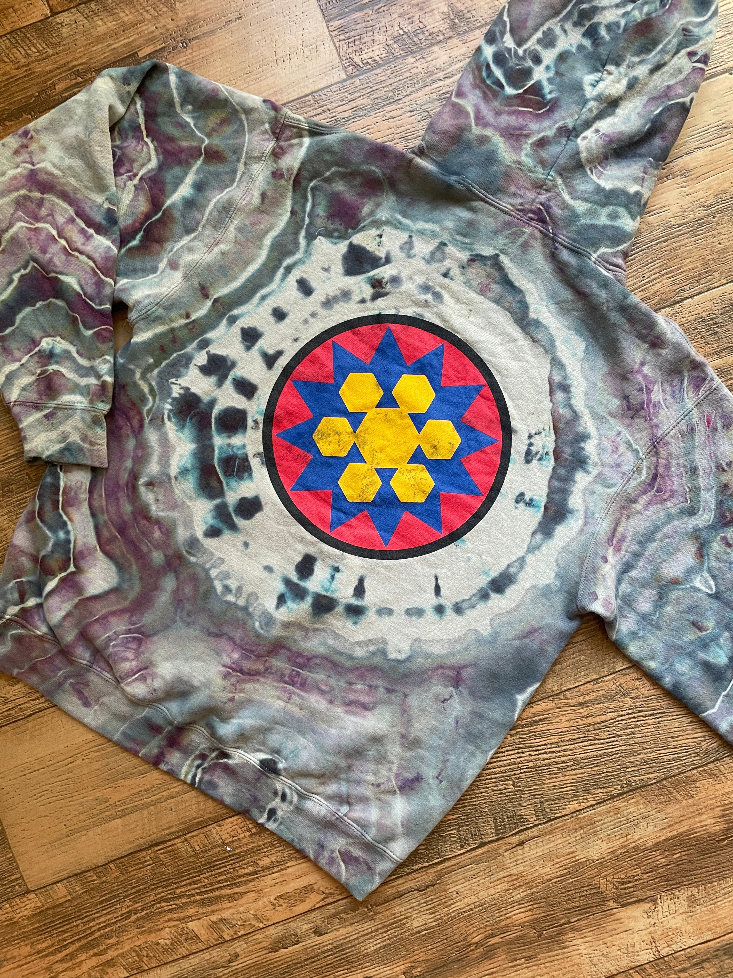 Brighton Resort Fungi Geode Tie Dye Hoodie | Men's Medium