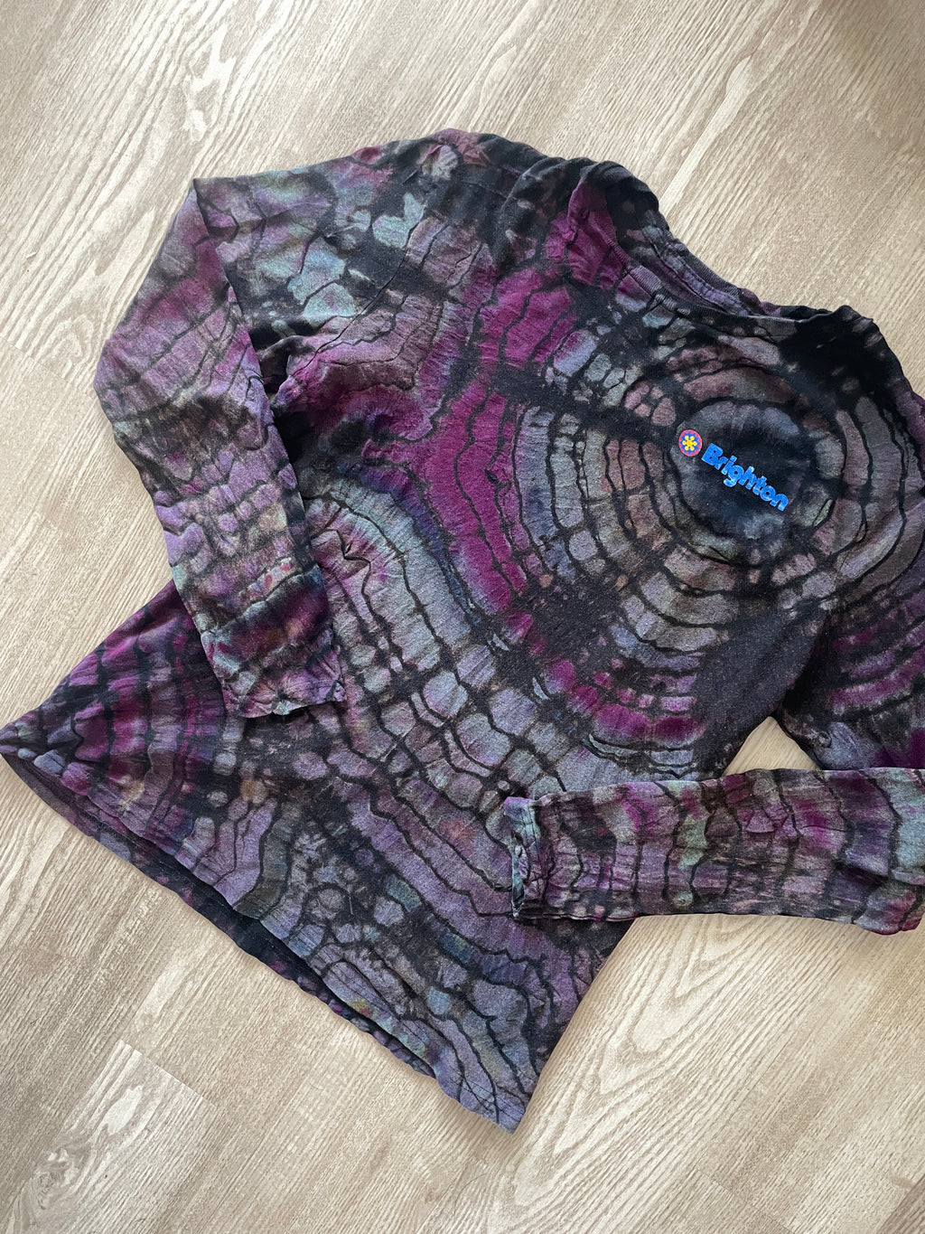 MEDIUM Men’s Brighton Ski Resort Handmade Tie Dye Geode Long Sleeve T-Shirt | One-Of-a-Kind Black, Purple, and Blue Reverse Tie Dye Top
