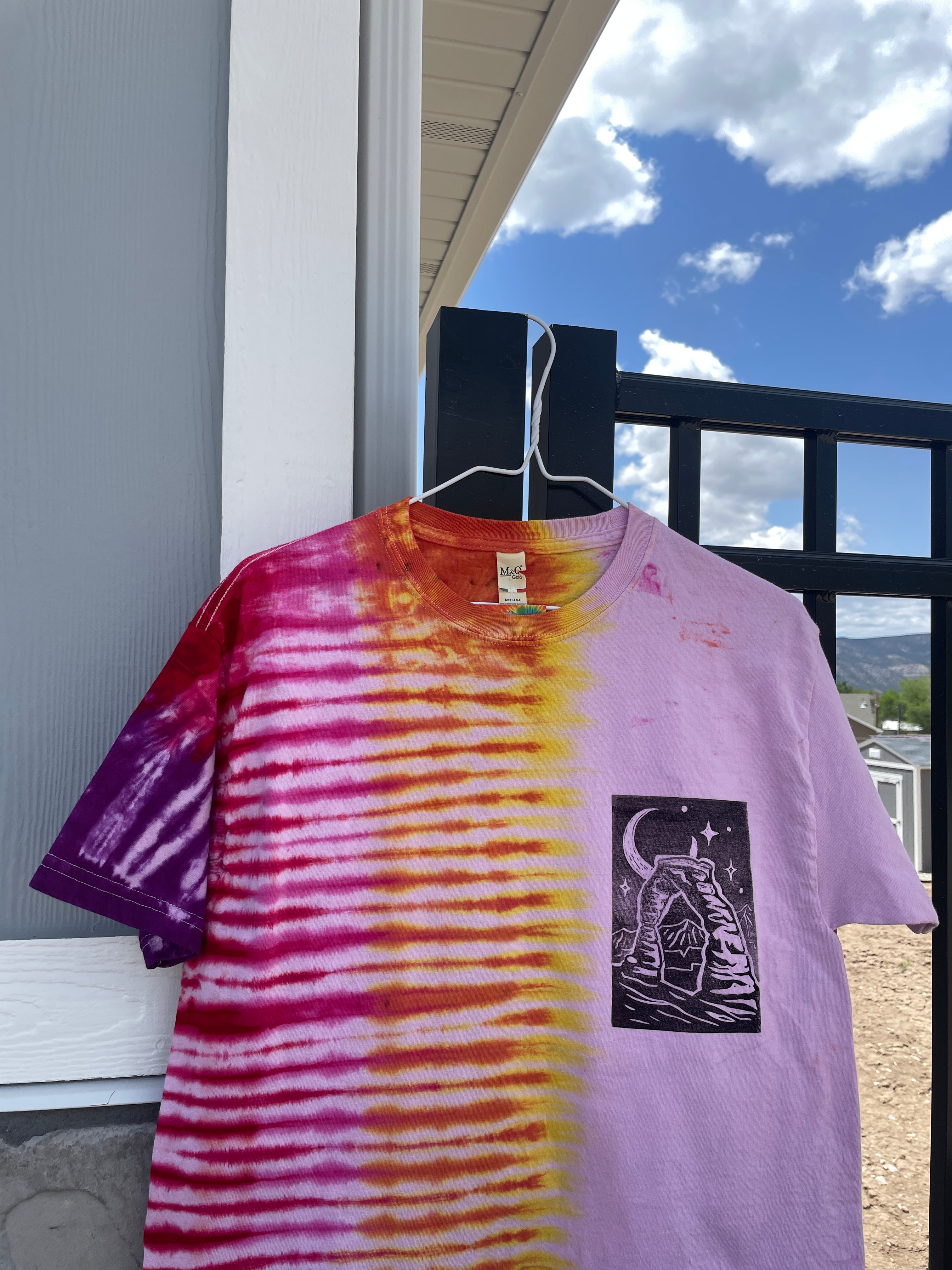 Medium Men's Delicate Arch Moab Utah Handmade Tie Dye Block-Printed T-Shirt | One-Of-a-Kind Upcycled Pink and Orange Desert Sunset Short Sleeve Shirt