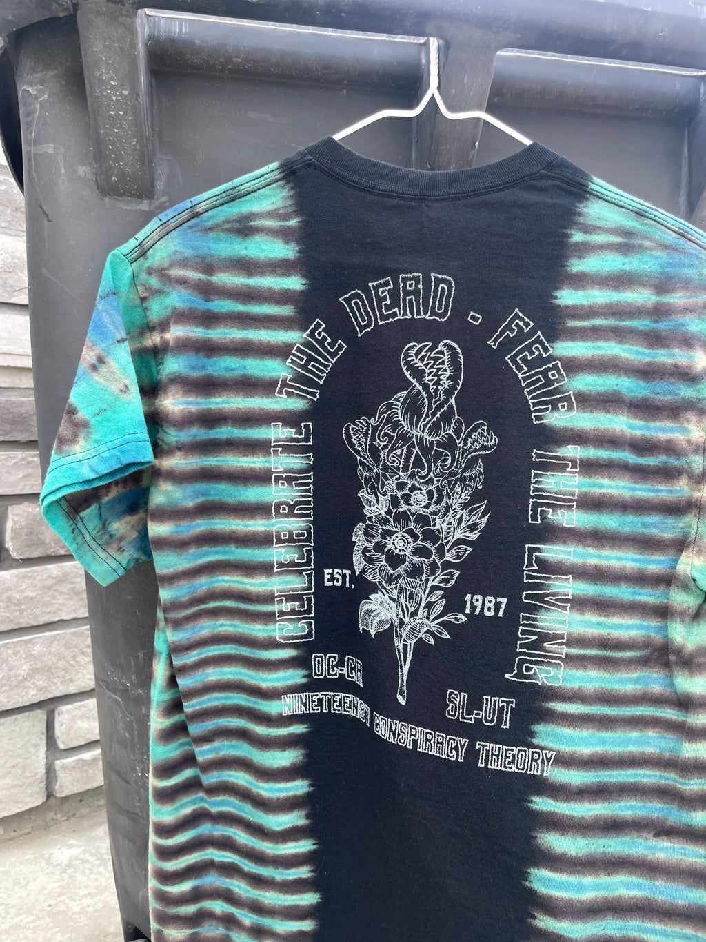 Medium Men's Venus Fly Trap Death Bouquet Handmade Tie Dye T-Shirt | One-Of-a-Kind Upcycled Black and Blue Short Sleeve Shirt