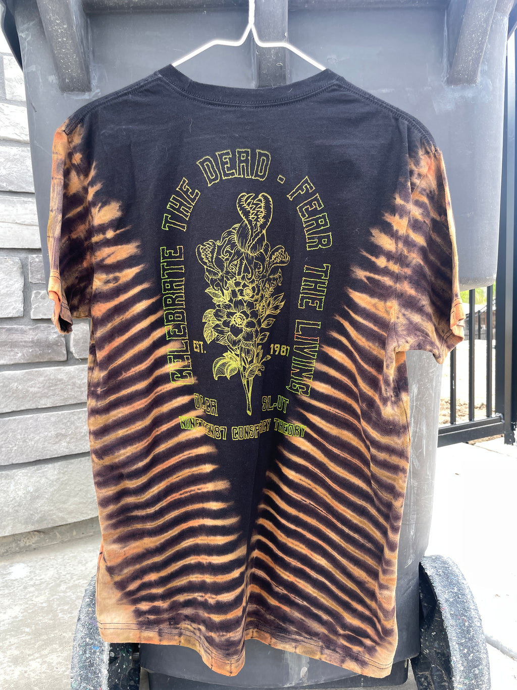 Medium Men's Venus Fly Trap Death Bouquet Handmade Tie Dye T-Shirt | One-Of-a-Kind Upcycled Black and Brown/Green Short Sleeve Shirt