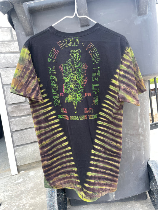 Medium Men's Venus Fly Trap Death Bouquet Handmade Tie Dye T-Shirt | One-Of-a-Kind Upcycled Black and Green Short Sleeve Shirt