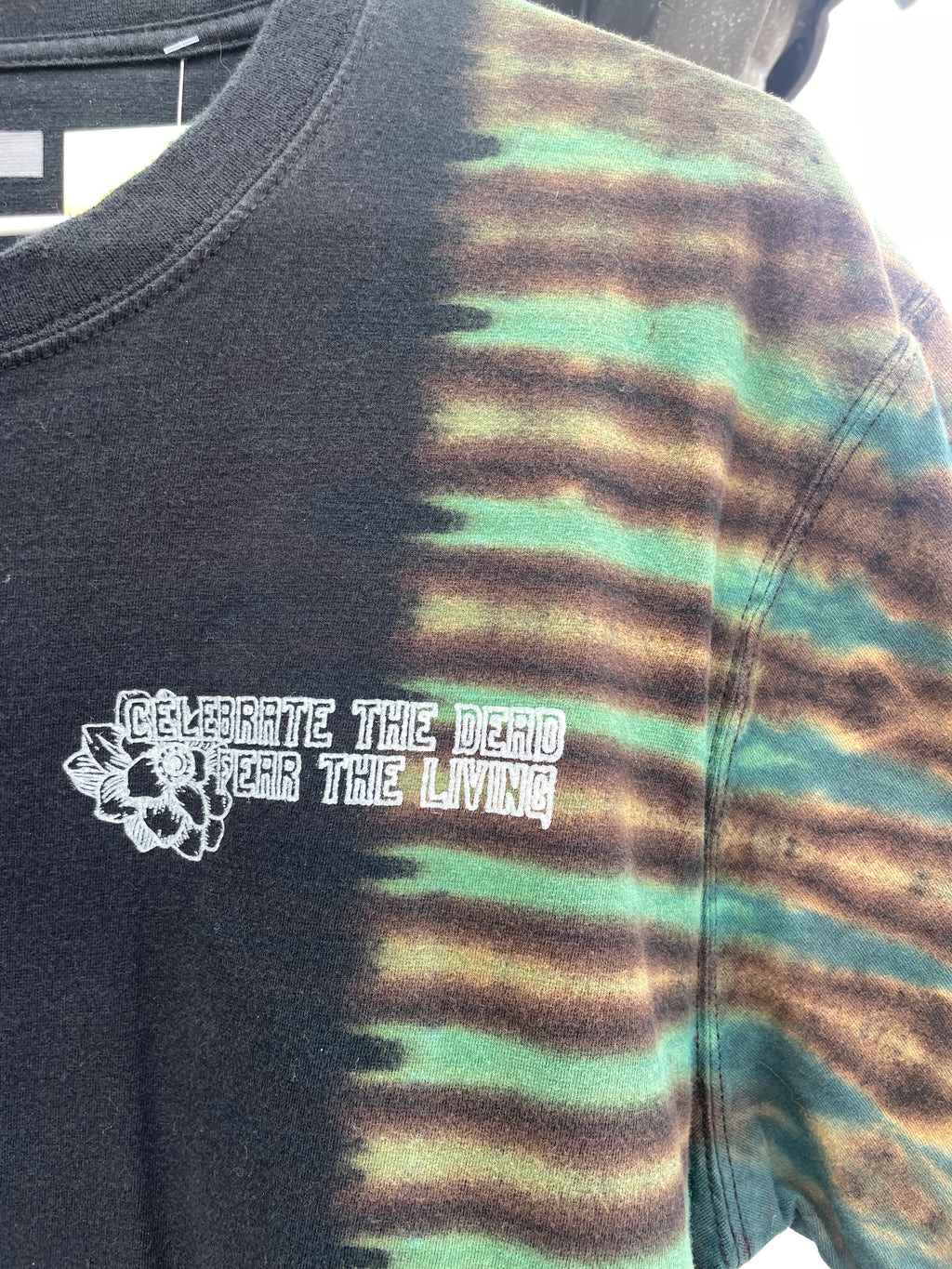 Large Men's Venus Fly Trap Death Bouquet Handmade Tie Dye T-Shirt | One-Of-a-Kind Upcycled Black and Blue Short Sleeve Shirt