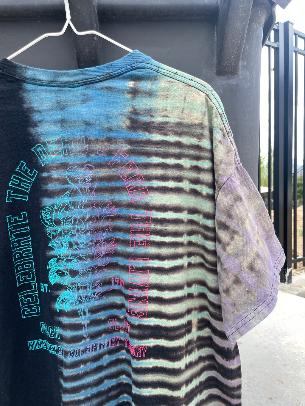 2XL Men's Venus Fly Trap Death Bouquet Handmade Tie Dye T-Shirt | One-Of-a-Kind Upcycled Black and Blue Short Sleeve Shirt