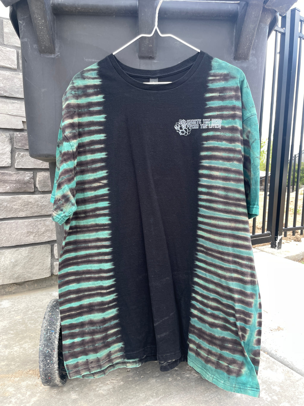 2XL Men's Venus Fly Trap Death Bouquet Handmade Tie Dye T-Shirt | One-Of-a-Kind Upcycled Black and Blue Short Sleeve Shirt