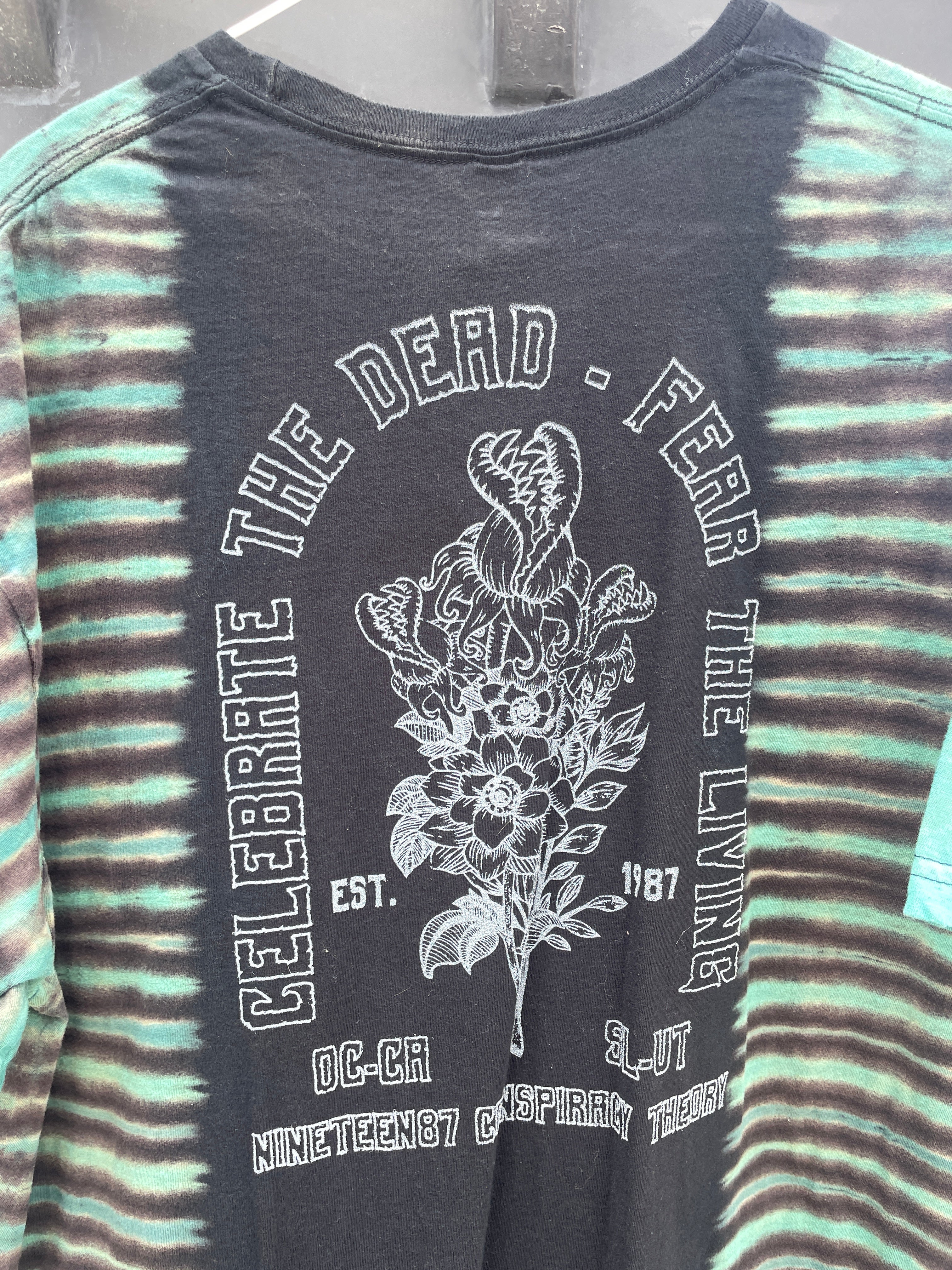 2XL Men's Venus Fly Trap Death Bouquet Handmade Tie Dye T-Shirt | One-Of-a-Kind Upcycled Black and Blue Short Sleeve Shirt