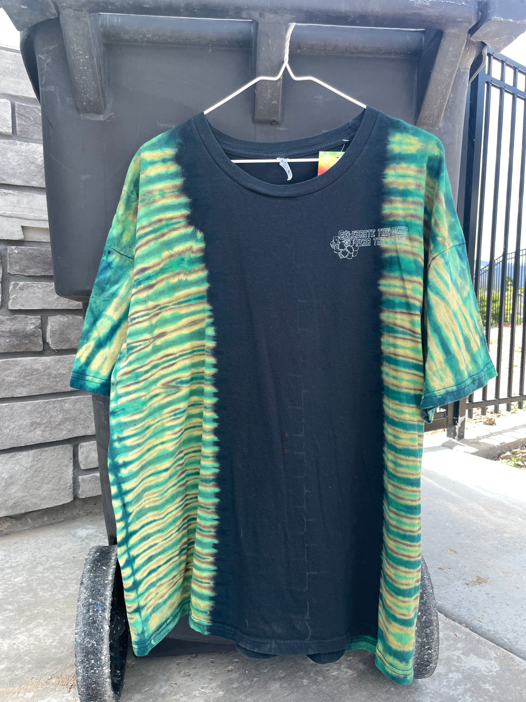 3XL Men's Venus Fly Trap Death Bouquet Handmade Tie Dye T-Shirt | One-Of-a-Kind Upcycled Black and Turquoise Short Sleeve Shirt