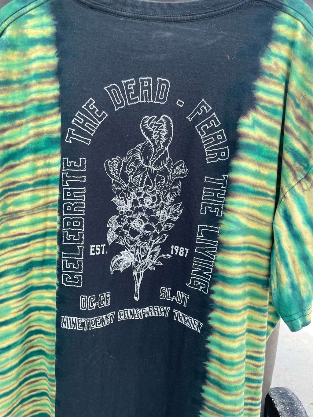 3XL Men's Venus Fly Trap Death Bouquet Handmade Tie Dye T-Shirt | One-Of-a-Kind Upcycled Black and Turquoise Short Sleeve Shirt