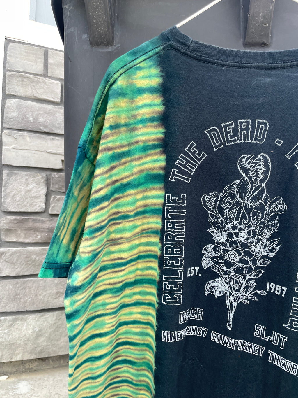 3XL Men's Venus Fly Trap Death Bouquet Handmade Tie Dye T-Shirt | One-Of-a-Kind Upcycled Black and Turquoise Short Sleeve Shirt