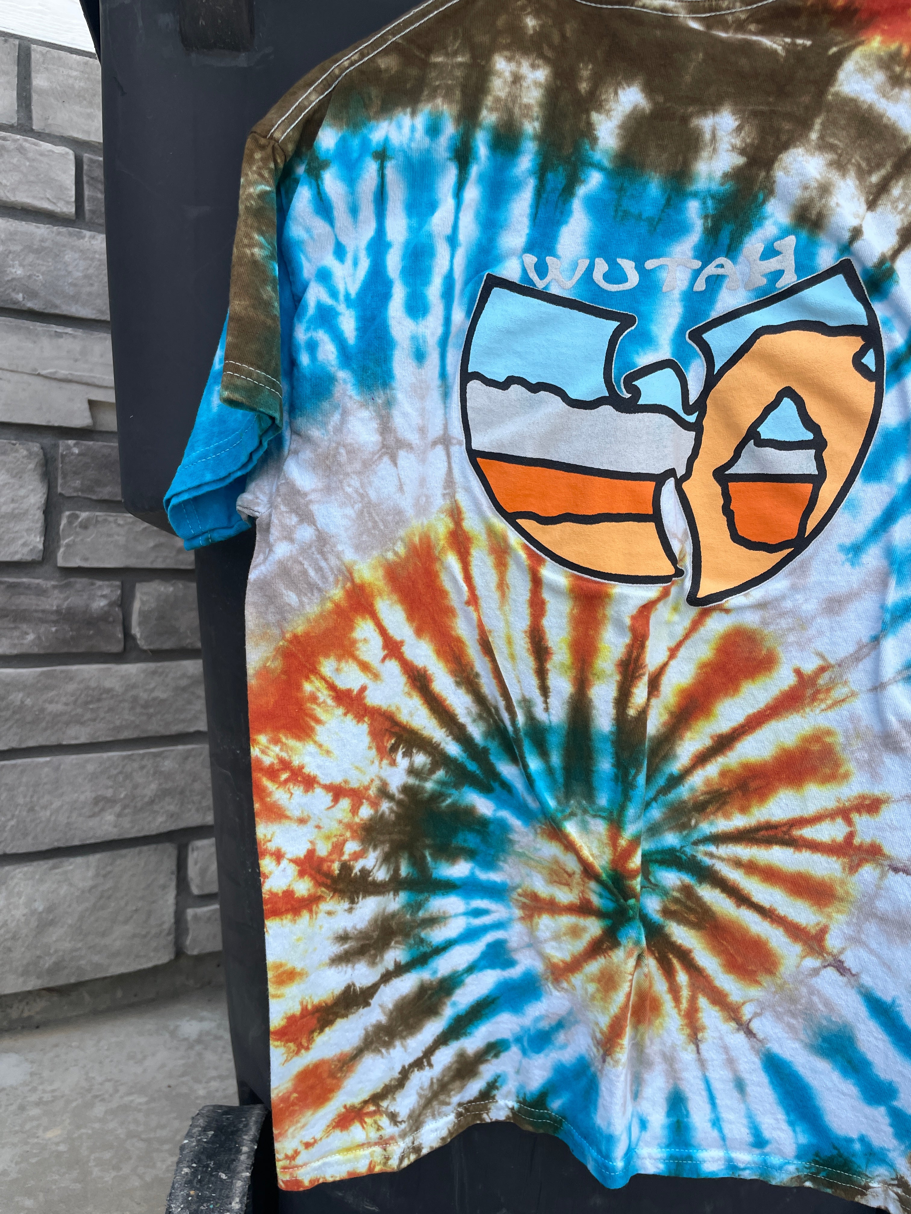 Medium Men's WUTAH Delicate Arch Handmade Tie Dye Short Sleeve T-Shirt | One-Of-a-Kind Upcycled Orange and Blue Spiral Tie Dye Top