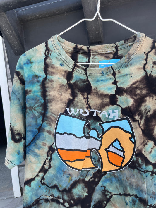XL Men's WUTAH Delicate Arch Handmade Reverse Tie Dye Short Sleeve T-Shirt | One-Of-a-Kind Upcycled Black and Blue Geode Tie Dye Top