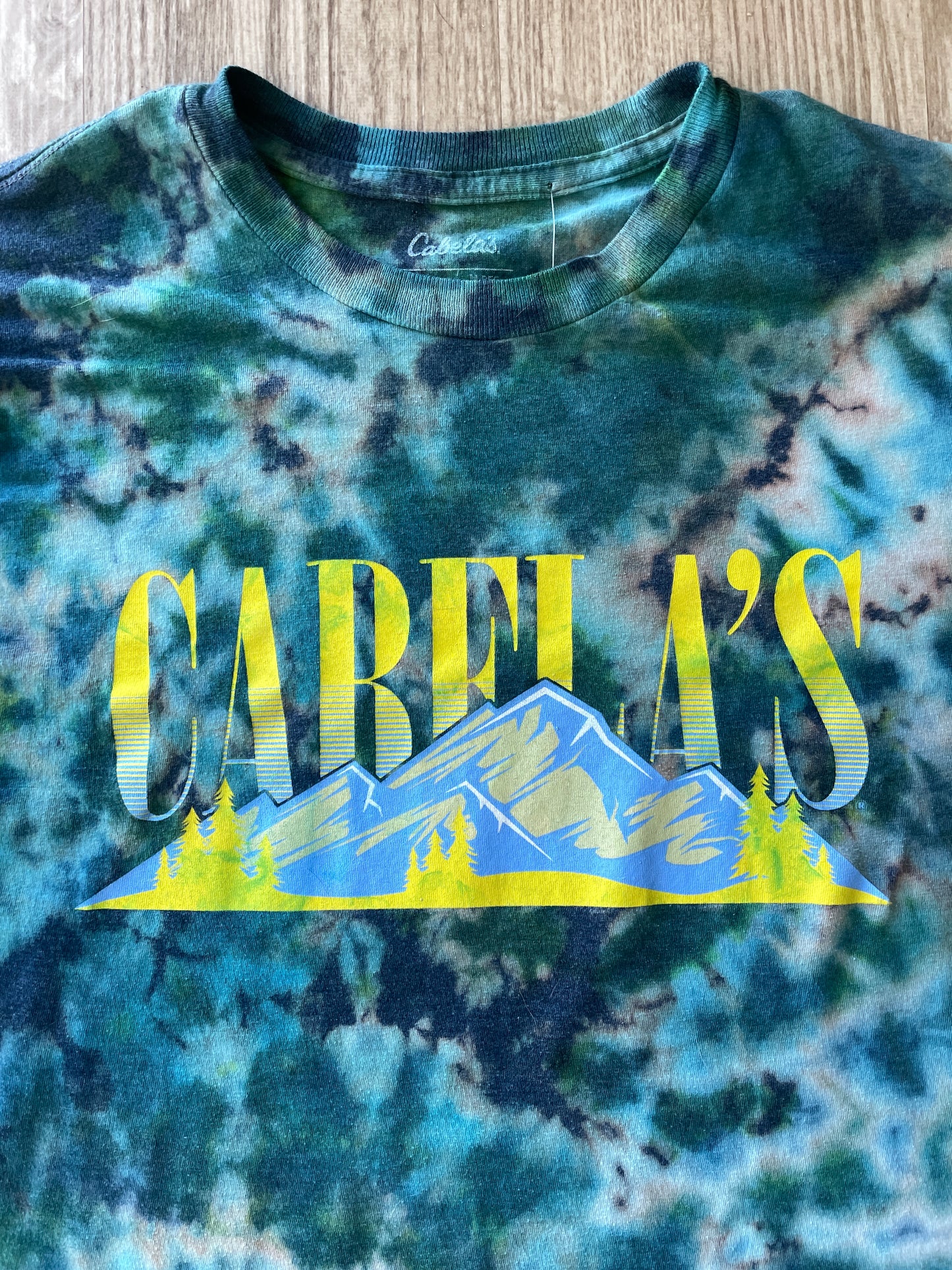 MEDIUM Men’s Cabela's Reverse Tie Dye Short Sleeve T-Shirt | One-Of-a-Kind Upcycled Blue and Green Crumpled Top