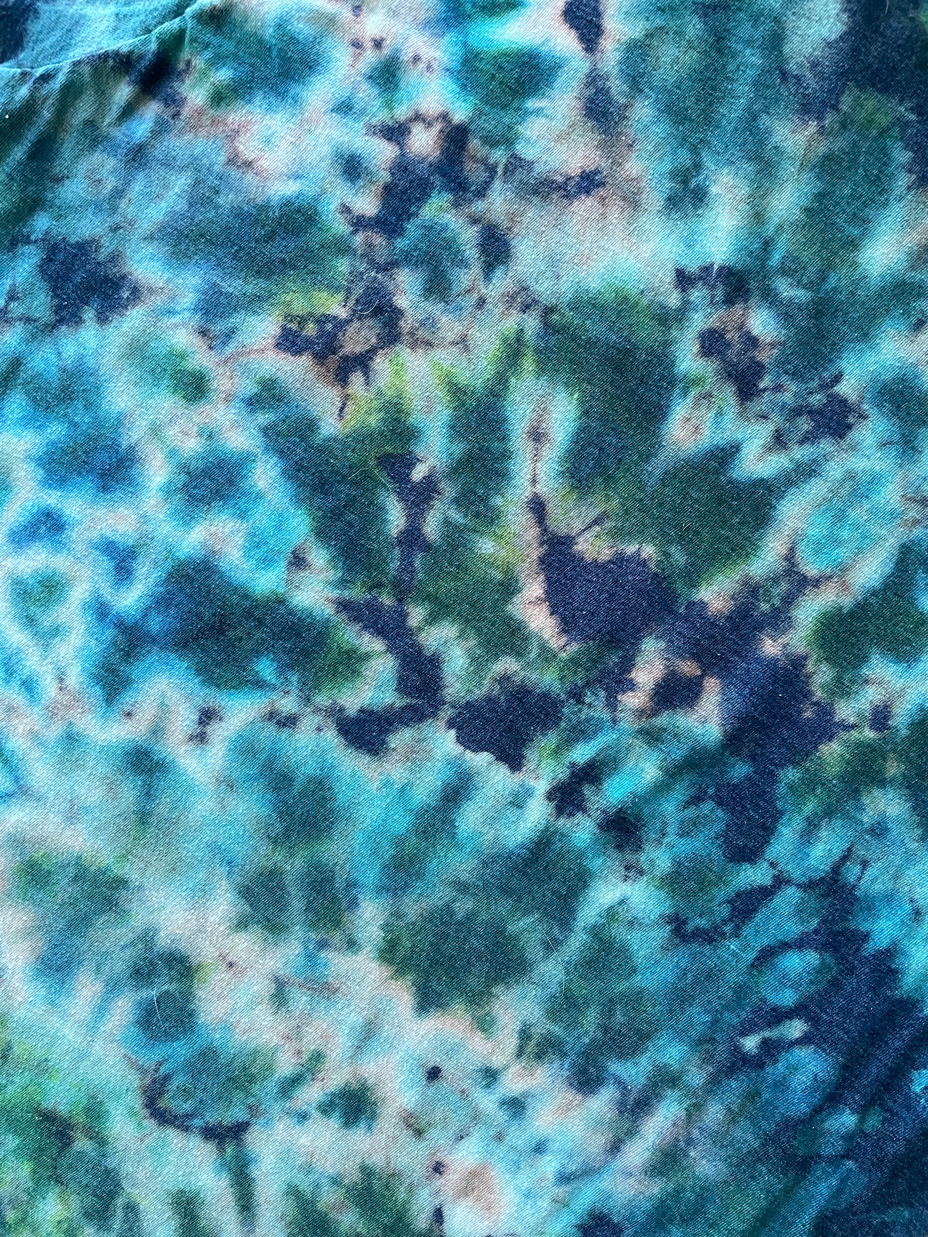 MEDIUM Men’s Cabela's Reverse Tie Dye Short Sleeve T-Shirt | One-Of-a-Kind Upcycled Blue and Green Crumpled Top