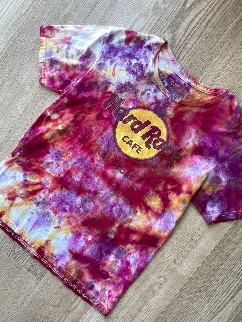 MEDIUM Men’s Hard Rock Las Vegas Galaxy Tie Dye Short Sleeve T-Shirt | One-Of-a-Kind Upcycled Red and Pink Top