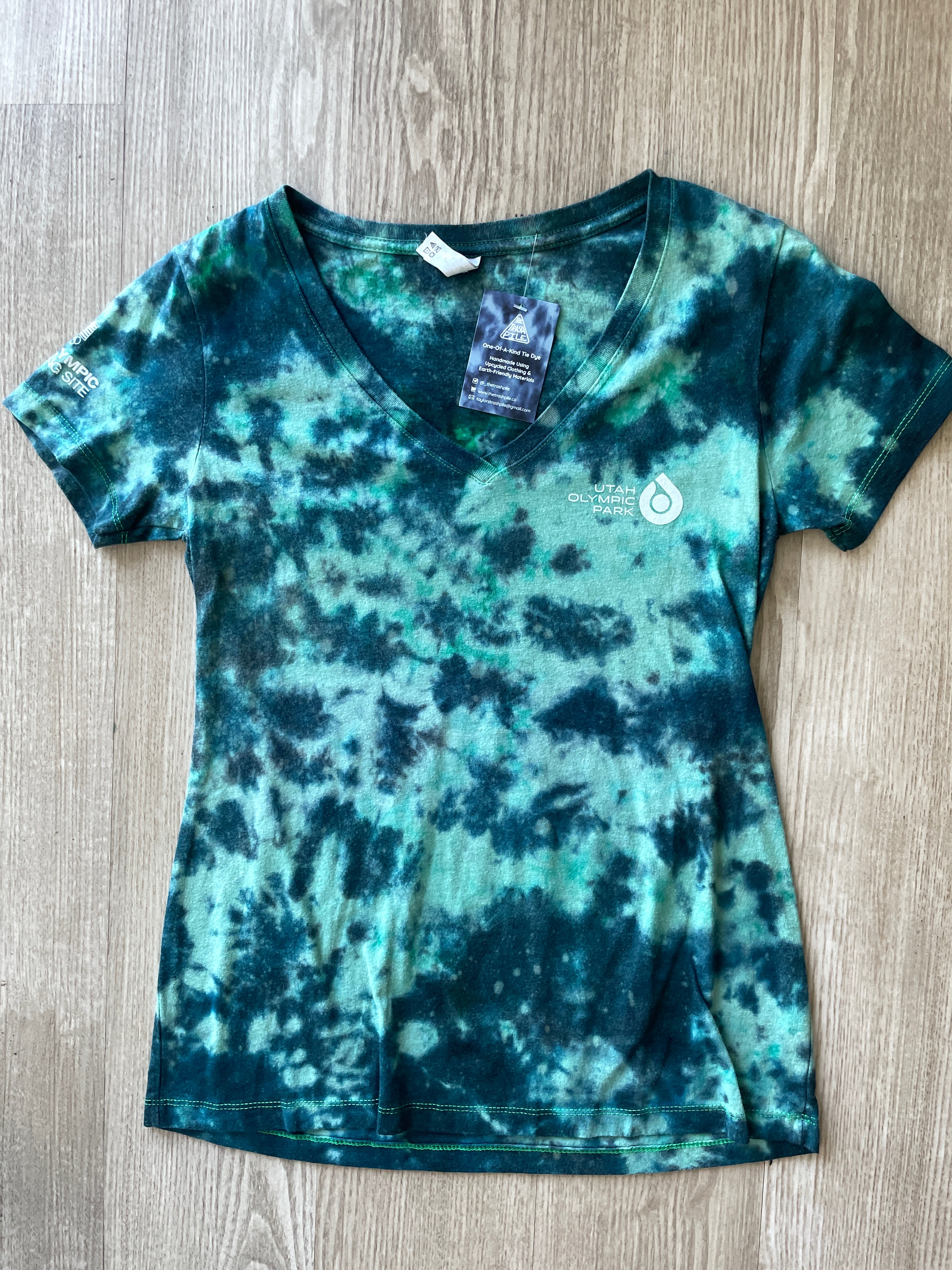 LARGE Women’s Utah Olympic Park Handmade Reverse Tie Dye Short Sleeve T-Shirt | One-Of-a-Kind Upcycled Green and Gray Crumpled Top