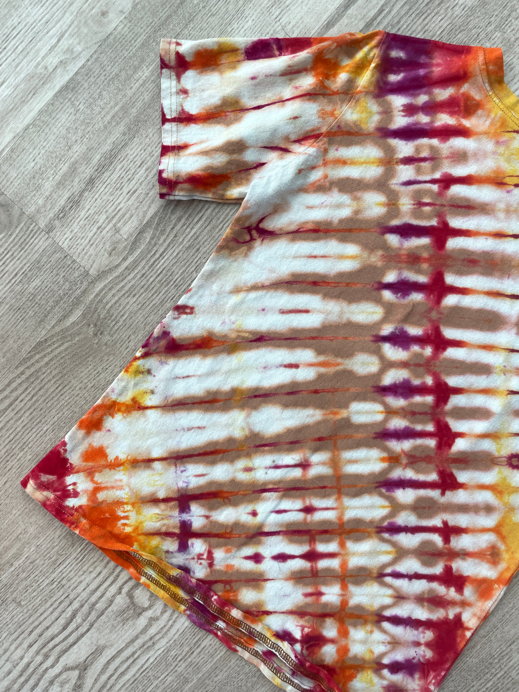 MEDIUM Youth Madonna Tie Dye Short Sleeve T-Shirt | One-Of-a-Kind Upcycled Tan and Red Pleated Top