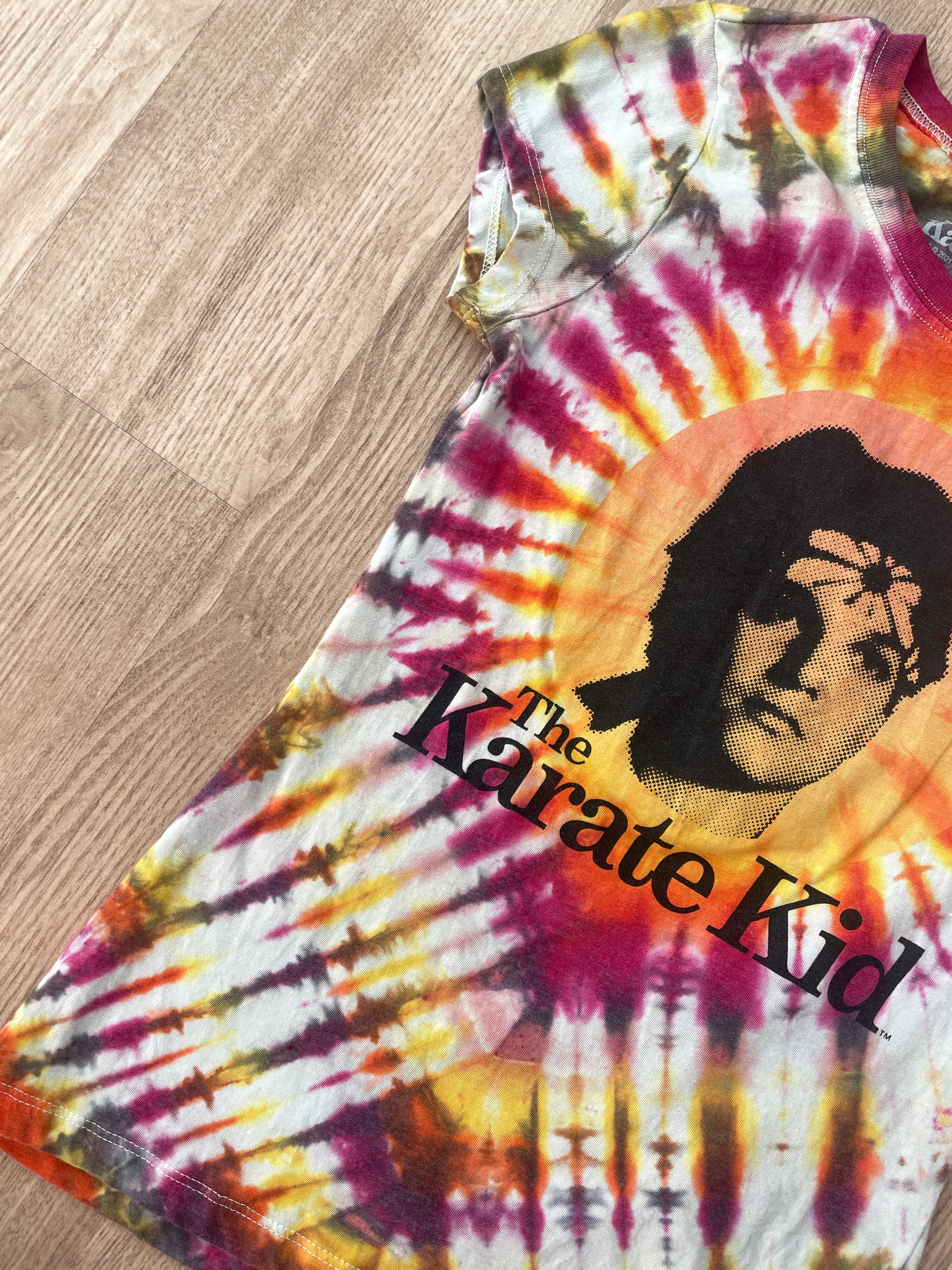 MEDIUM Juniors' Karate Kid Daniel LaRusso Tie Dye Short Sleeve T-Shirt | One-Of-a-Kind Upcycled Tan and Pink Pleated Top