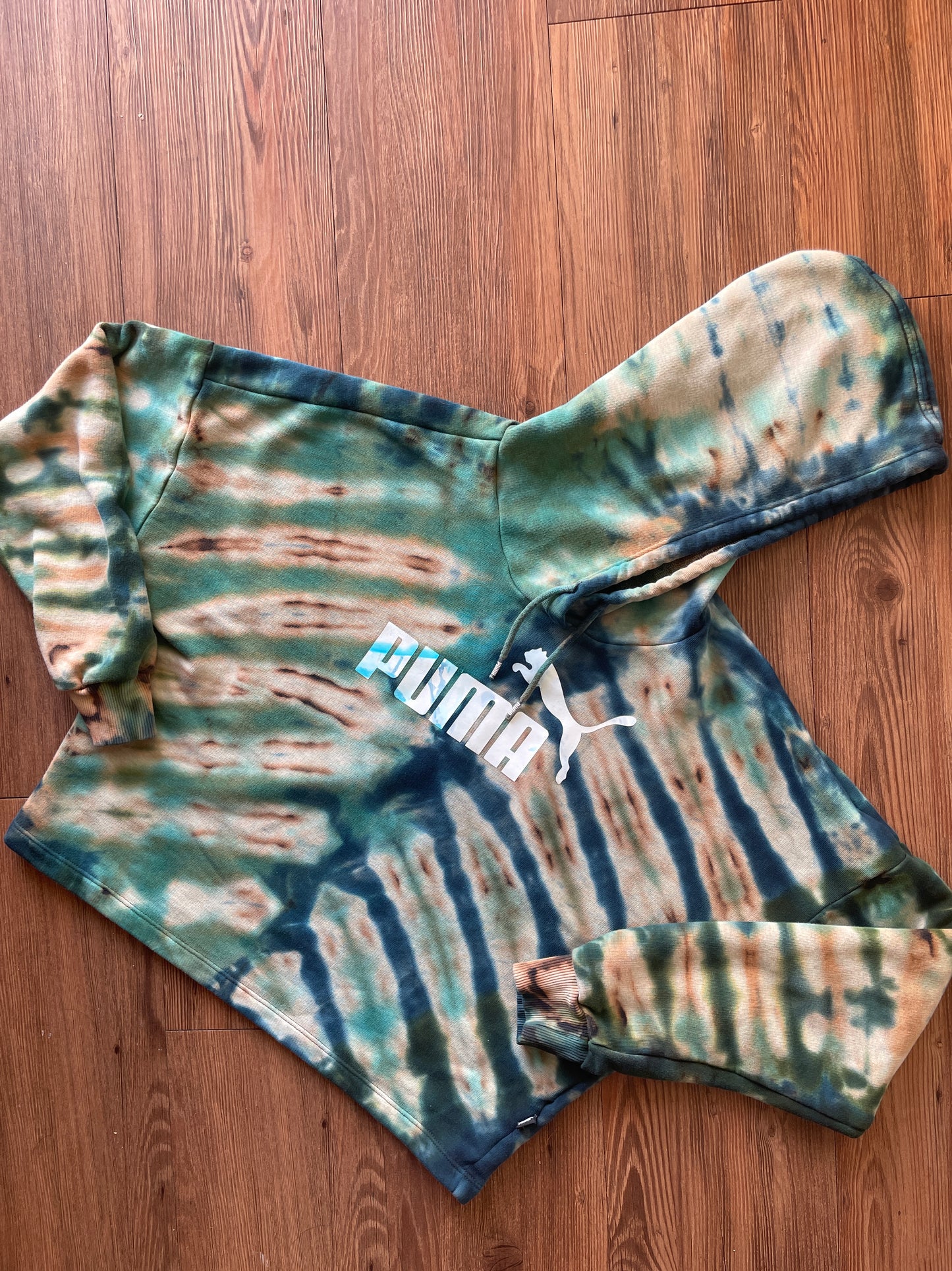 Custom Reverse Tie Dye - V-Pleats