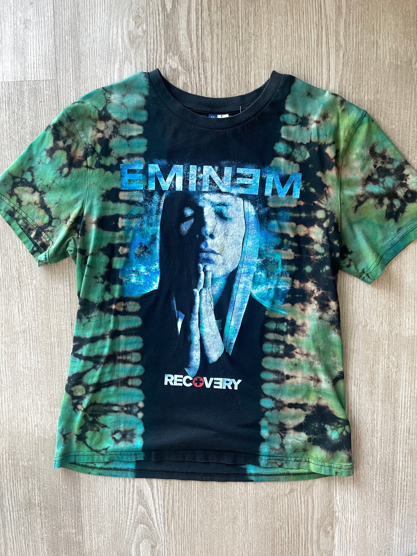MEDIUM Men’s Eminem Recovery Handmade Bleach Tie Dye Short Sleeve T-Shirt | One-Of-a-Kind Upcycled Black and Blue Pleated Top