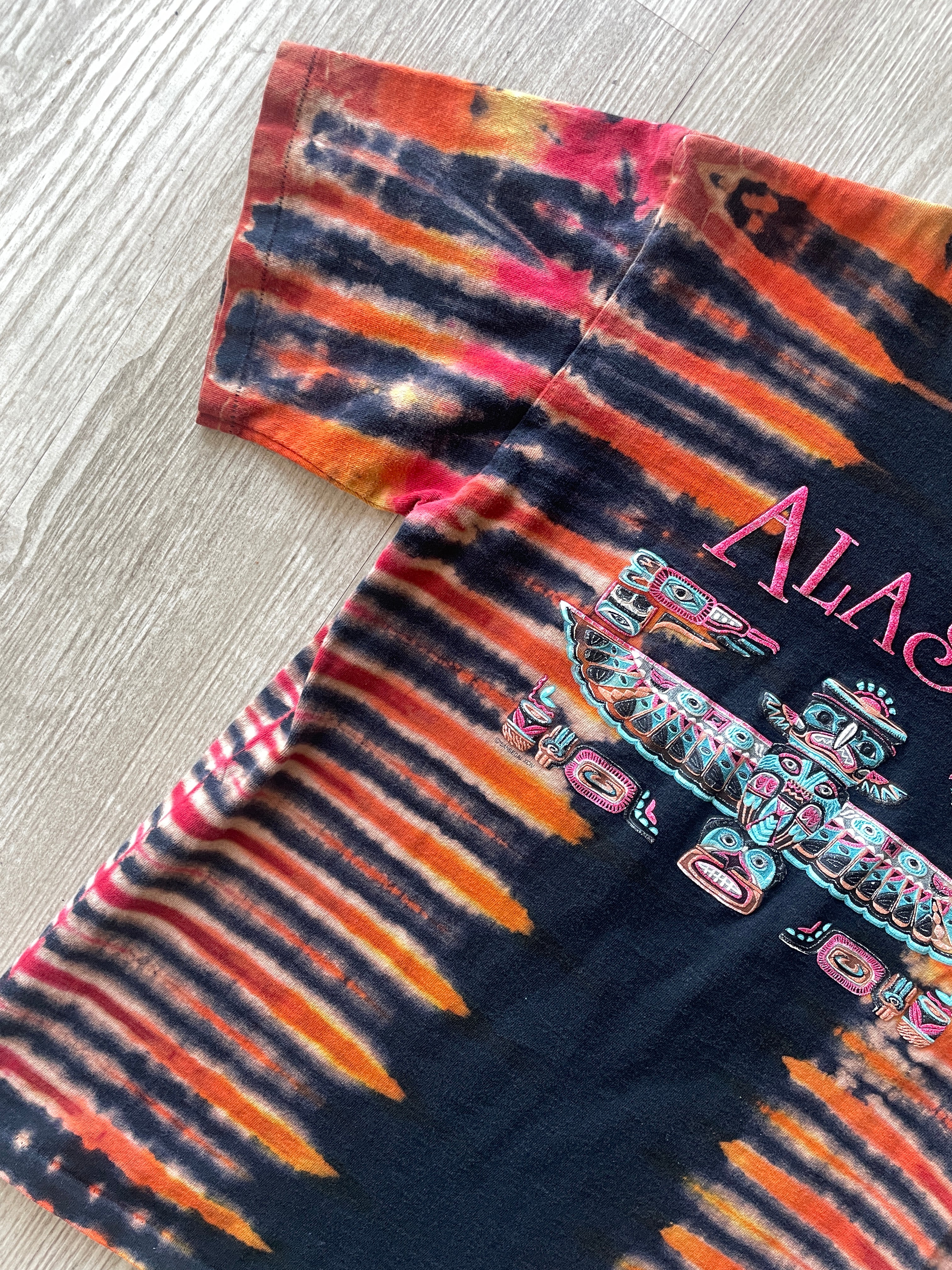 MEDIUM Men’s Vintage Alaska Totem Handmade Reverse Tie Dye Short Sleeve T-Shirt | One-Of-a-Kind Upcycled Black and Red Pleated Top