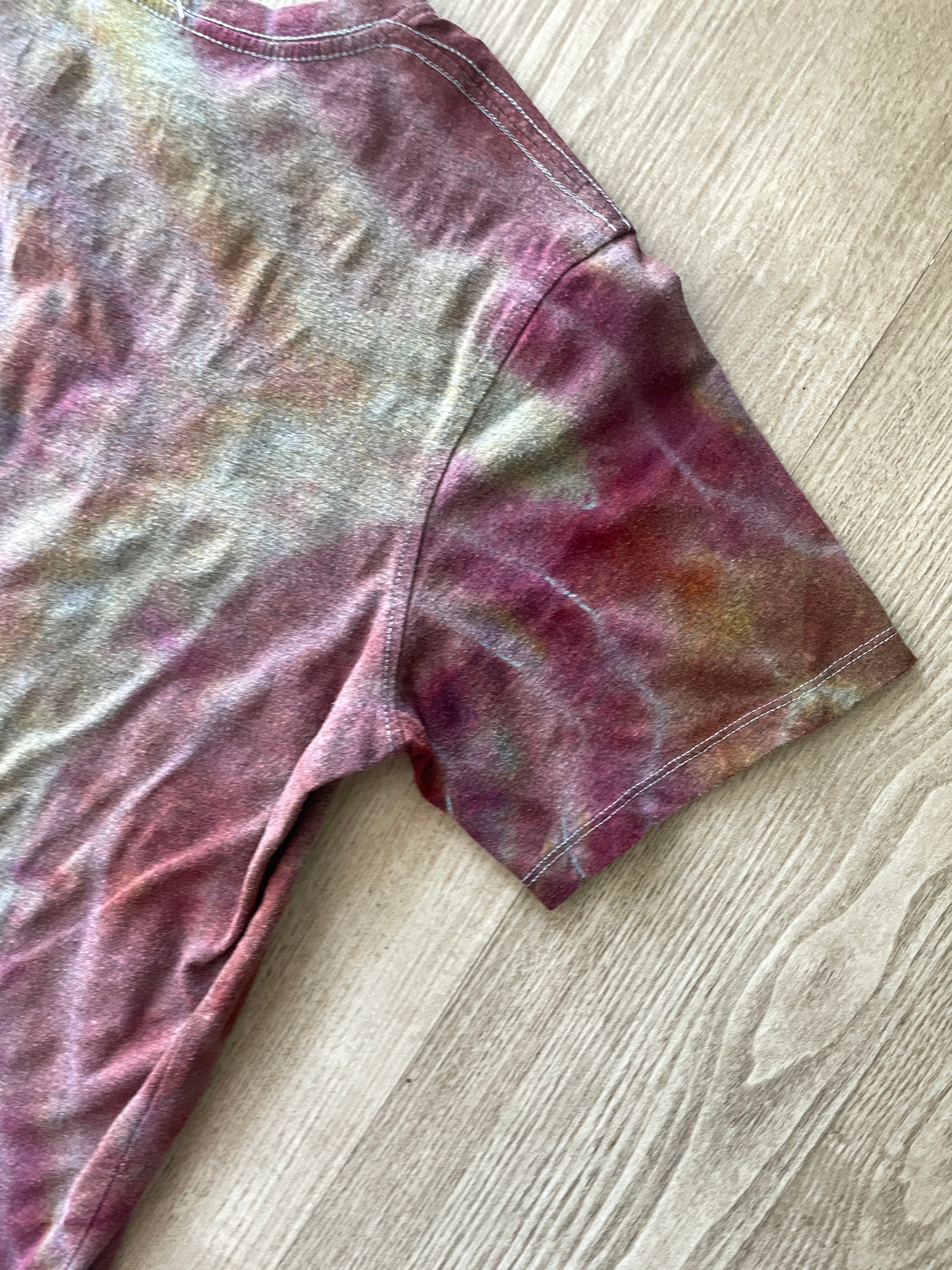 MEDIUM Men’s Harry Potter Gryffindor Quidditch Handmade Tie Dye Short Sleeve T-Shirt | One-Of-a-Kind Upcycled Red and Yellow Geode Top