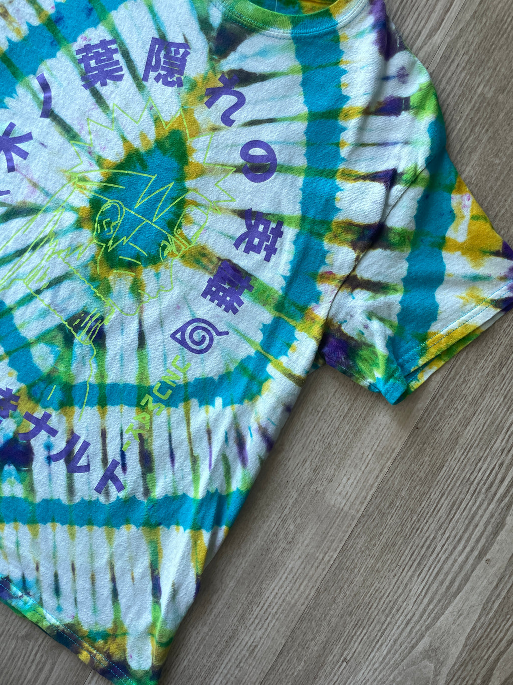 MEDIUM Men’s Naruto: Shippuden Handmade Reverse Tie Dye Short Sleeve T-Shirt | One-Of-a-Kind Upcycled Blue and White Pleated Top