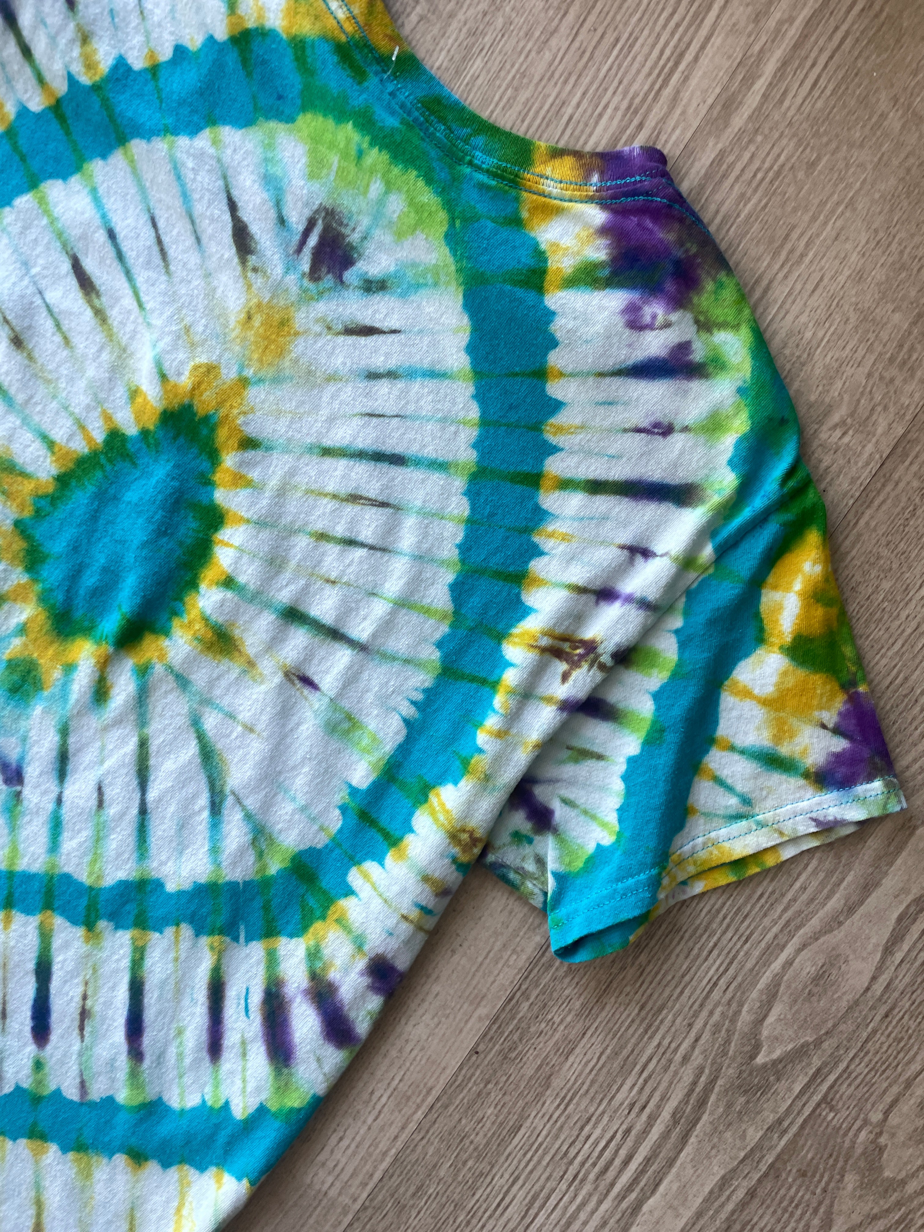 MEDIUM Men’s Naruto: Shippuden Handmade Reverse Tie Dye Short Sleeve T-Shirt | One-Of-a-Kind Upcycled Blue and White Pleated Top