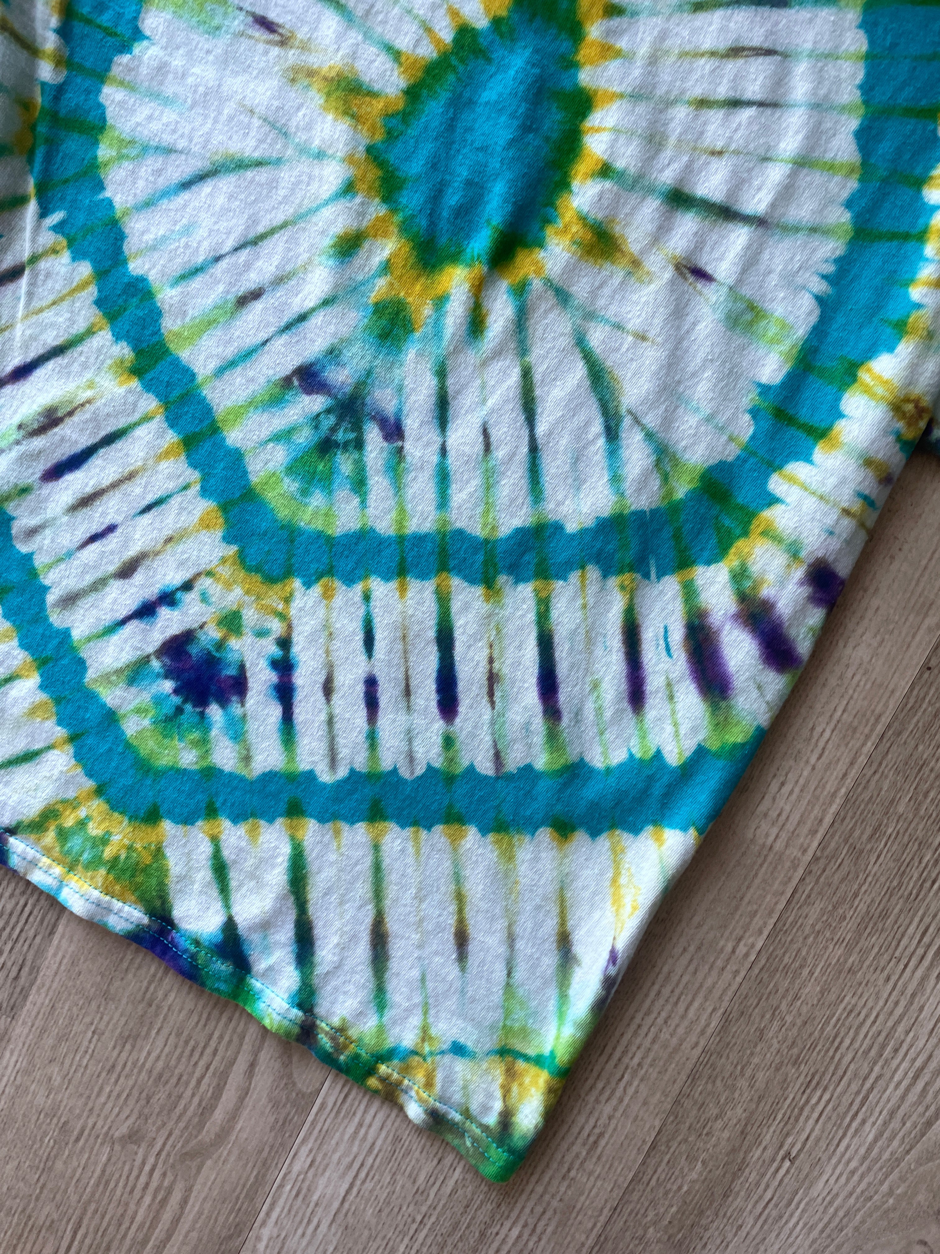 MEDIUM Men’s Naruto: Shippuden Handmade Reverse Tie Dye Short Sleeve T-Shirt | One-Of-a-Kind Upcycled Blue and White Pleated Top