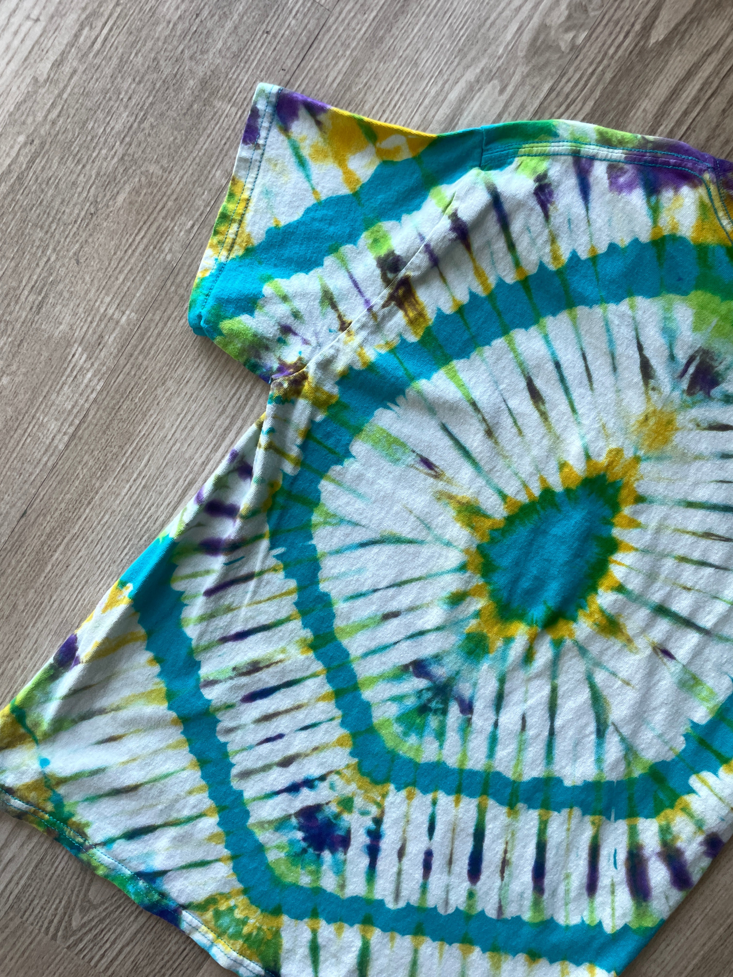 MEDIUM Men’s Naruto: Shippuden Handmade Reverse Tie Dye Short Sleeve T-Shirt | One-Of-a-Kind Upcycled Blue and White Pleated Top