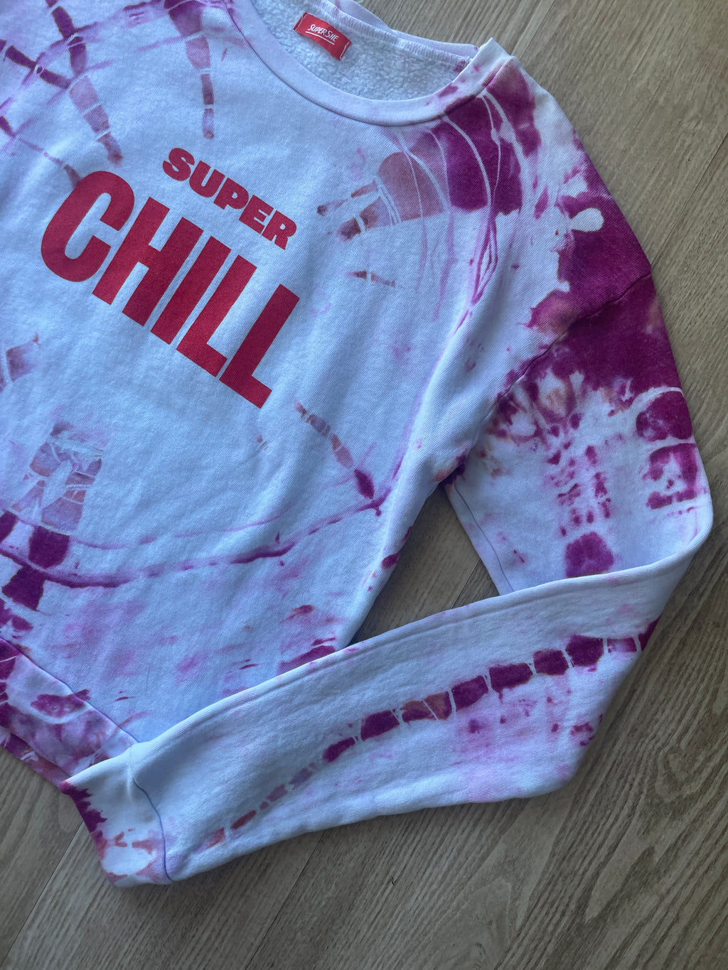 Large Women's Super Chill Shaka Handmade Tie Dye Long Sleeve Sweatshirt | One-Of-a-Kind Upcycled White and Pink Geode Crewneck