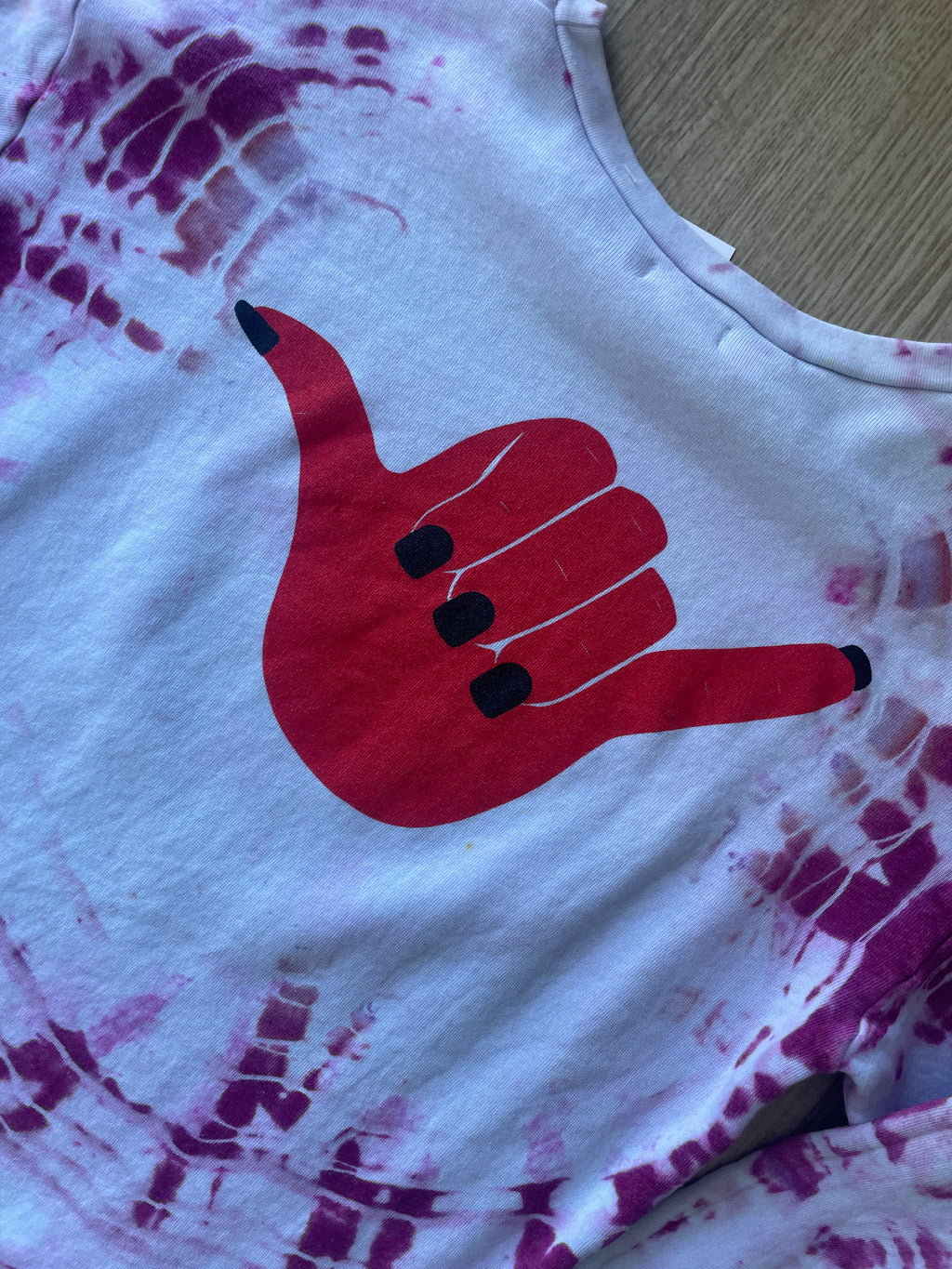 Large Women's Super Chill Shaka Handmade Tie Dye Long Sleeve Sweatshirt | One-Of-a-Kind Upcycled White and Pink Geode Crewneck