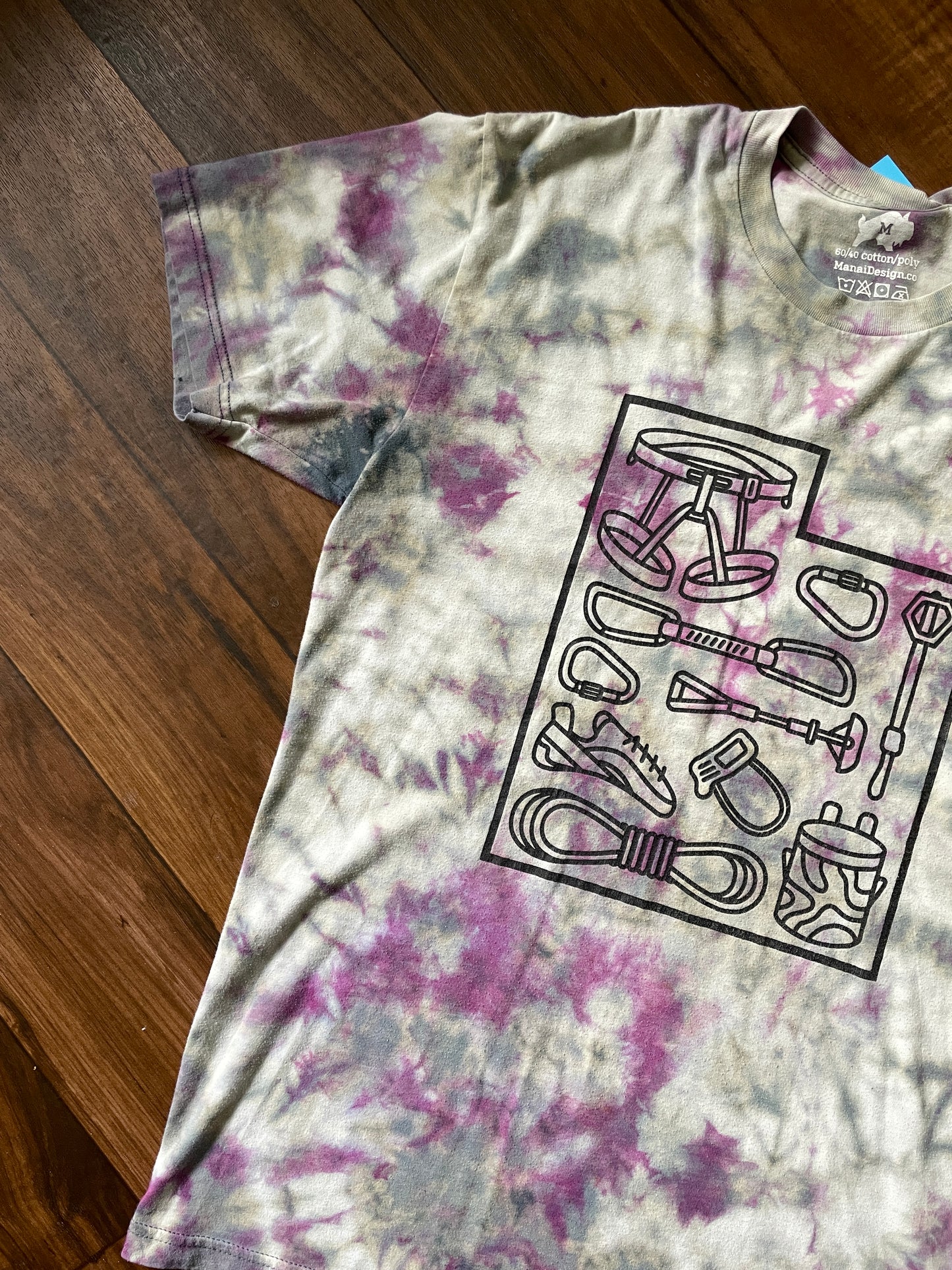 Utah Climbing Handmade Tie Dye T-Shirt | White and Purple Crumpled Tie Dye Short Sleeve | Men's Medium