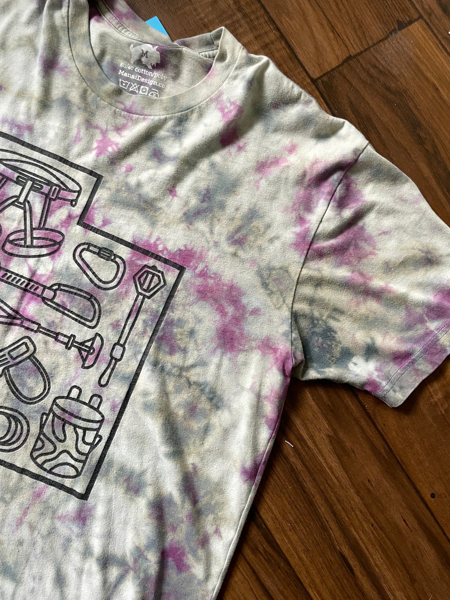 Utah Climbing Handmade Tie Dye T-Shirt | White and Purple Crumpled Tie Dye Short Sleeve | Men's Medium