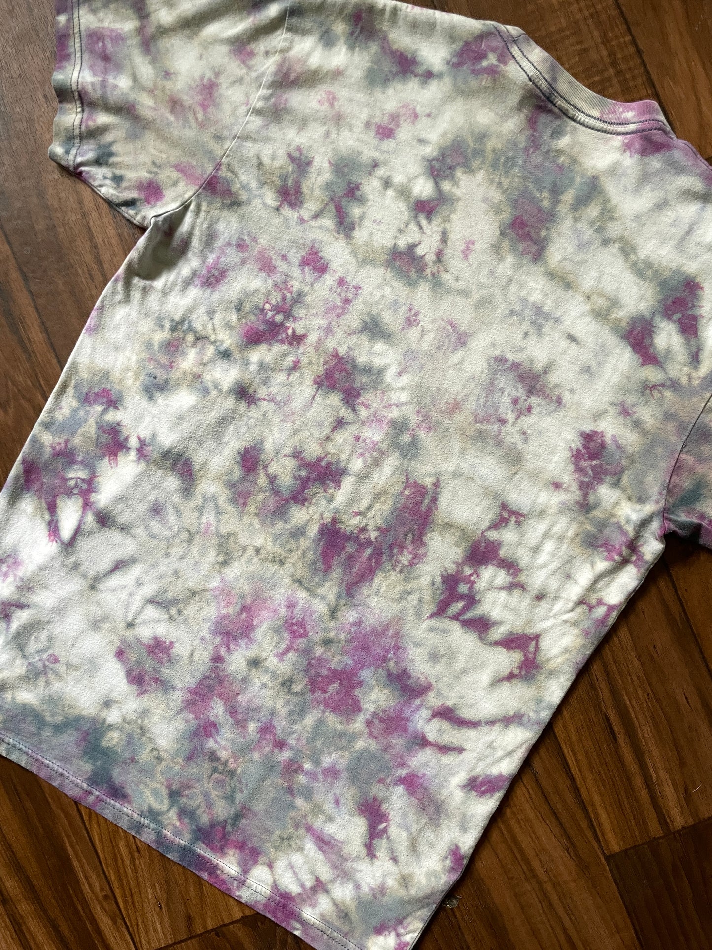 Utah Climbing Handmade Tie Dye T-Shirt | White and Purple Crumpled Tie Dye Short Sleeve | Men's Medium