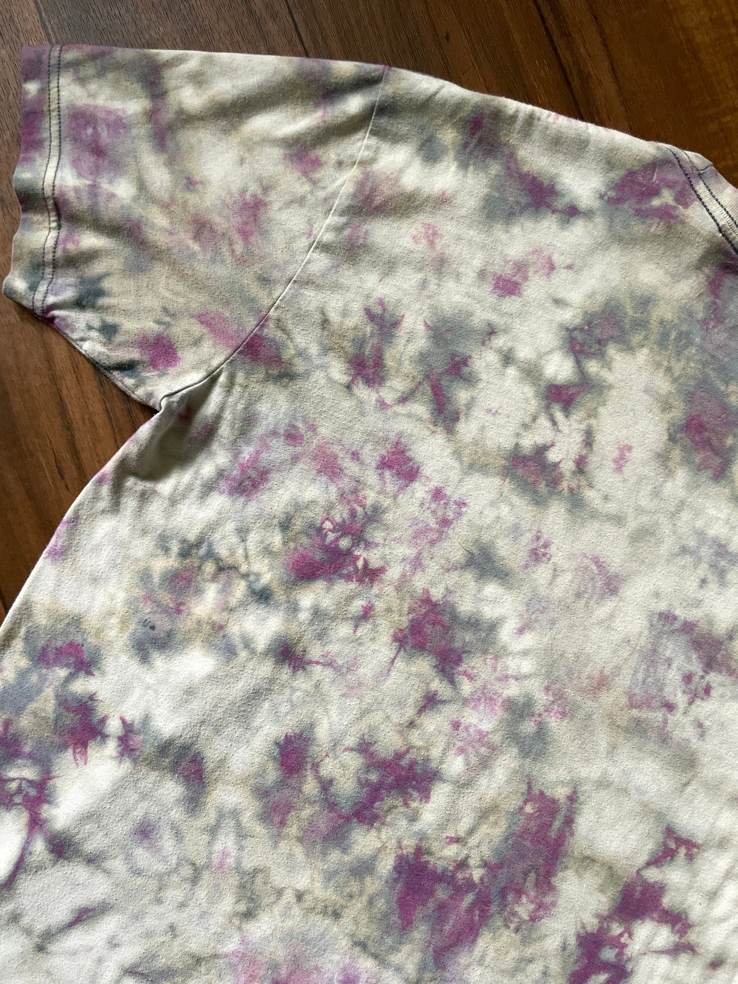 Utah Climbing Handmade Tie Dye T-Shirt | White and Purple Crumpled Tie Dye Short Sleeve | Men's Medium