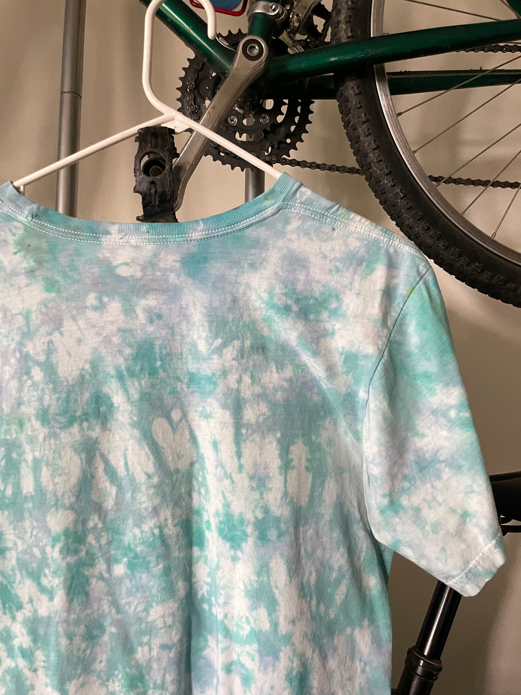 Sundance Handmade Tie Dye T-Shirt | White and Mint Green Crumpled Tie Dye Short Sleeve | Women’s Large