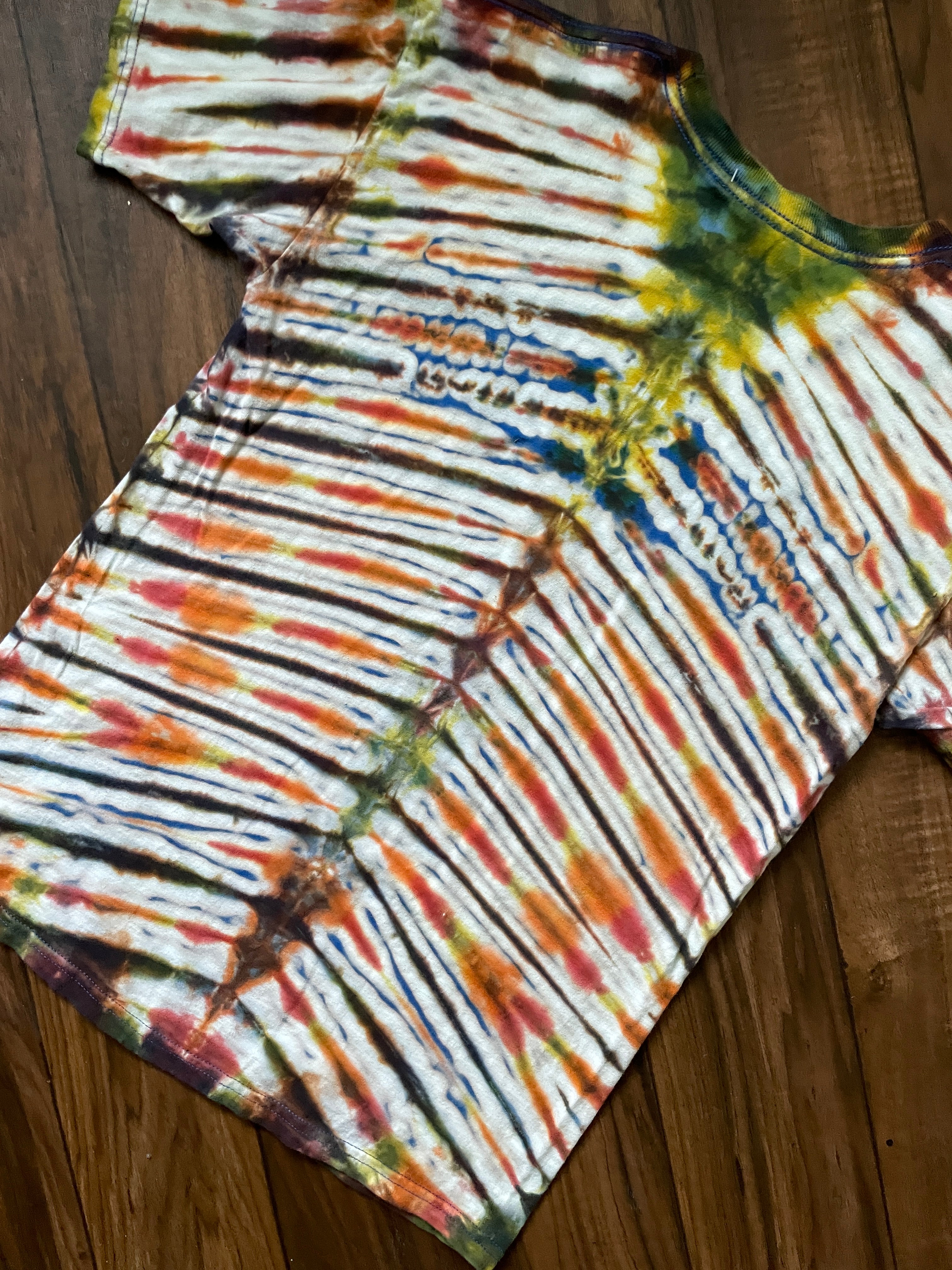 Hoonigan Handmade Reverse Tie Dye Short Sleeve T-Shirt | One-Of-a-Kind Upcycled Black, White, and Red V-Pleated Tie Dye Top | Men's Medium