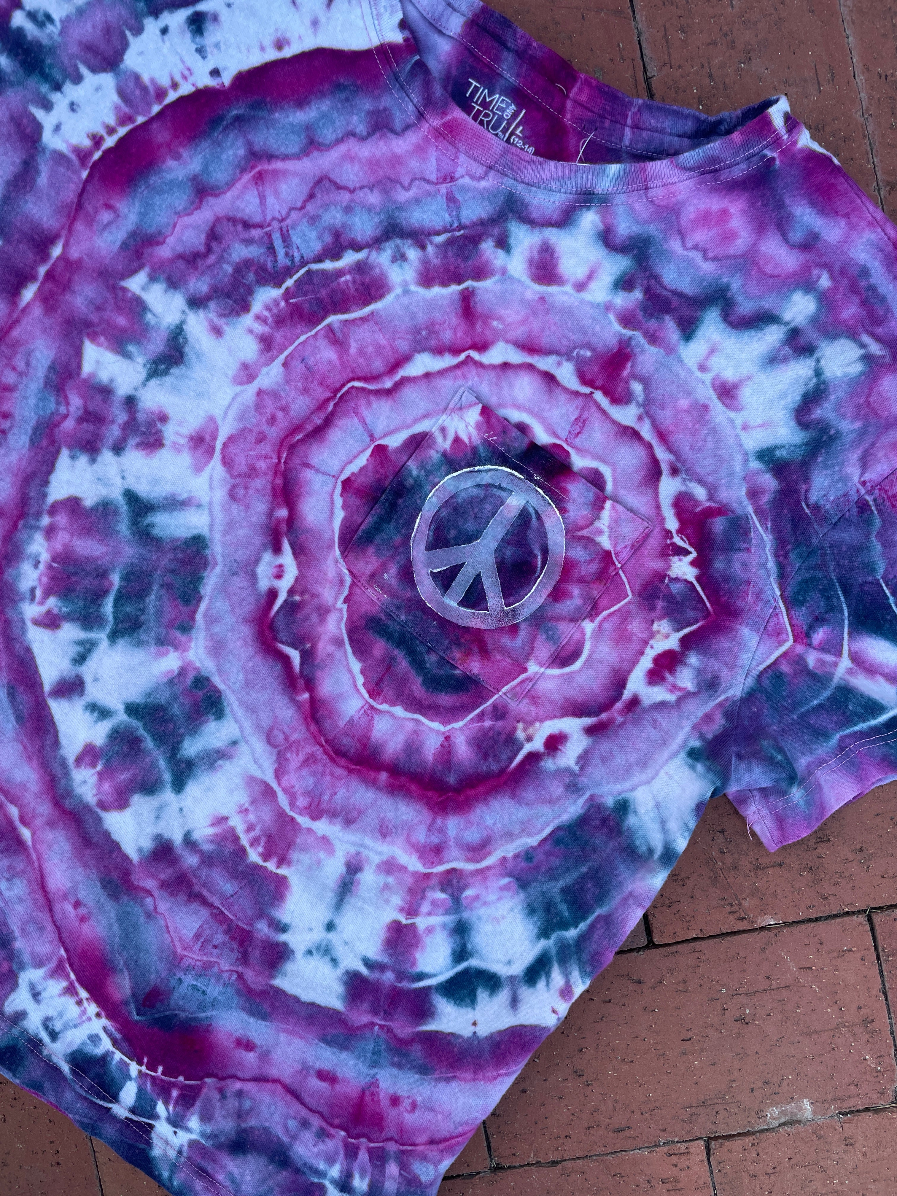 Large Women's Hand-Printed Peace Sign Reverse Tie Dye Short Sleeve T-Shirt | Handmade One-Of-a-Kind Upcycled Blue and Pink Geode Galaxy Top