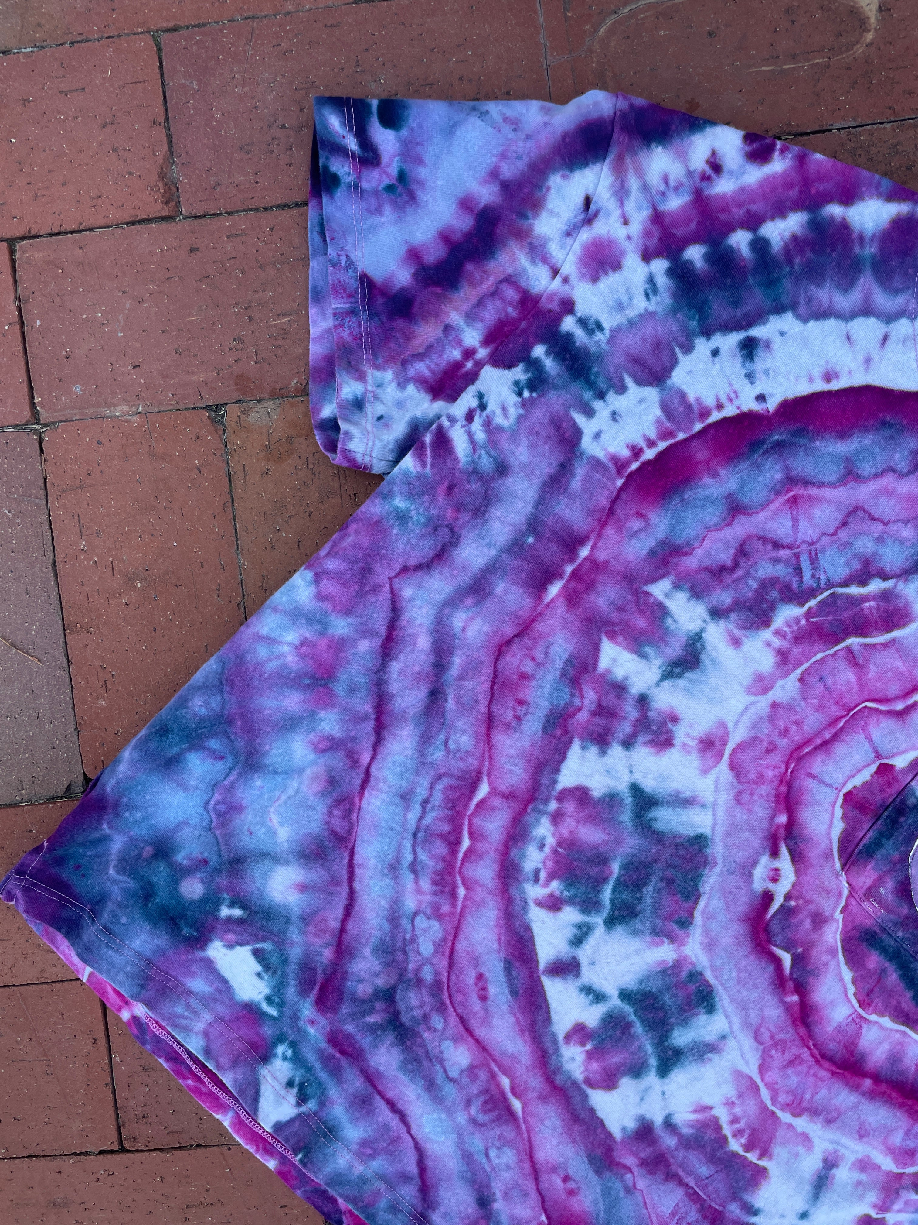 Large Women's Hand-Printed Peace Sign Reverse Tie Dye Short Sleeve T-Shirt | Handmade One-Of-a-Kind Upcycled Blue and Pink Geode Galaxy Top