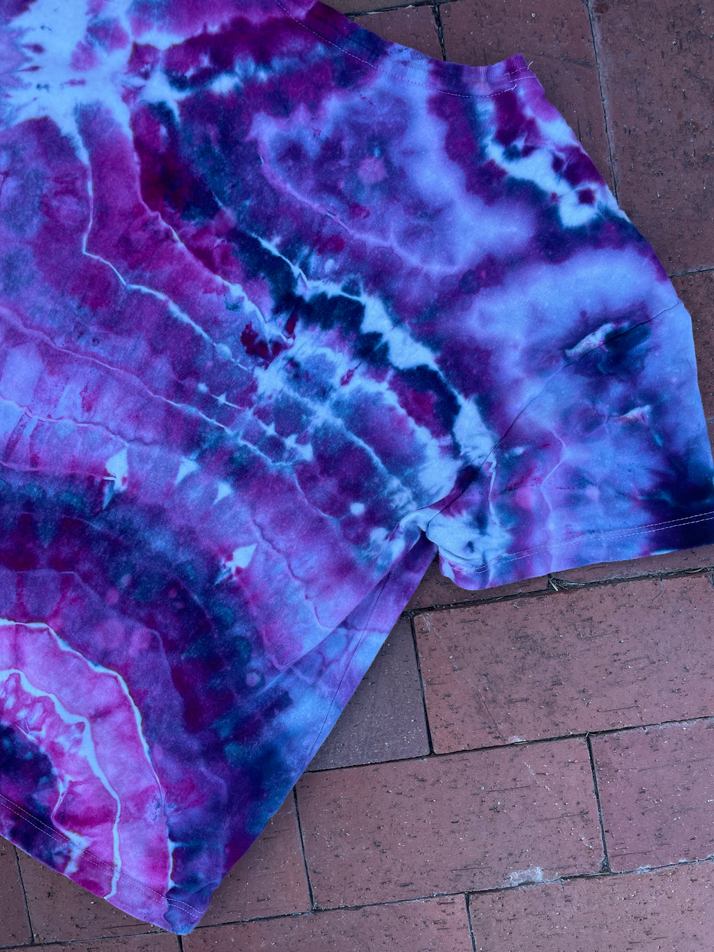 Large Women's Hand-Printed Peace Sign Reverse Tie Dye Short Sleeve T-Shirt | Handmade One-Of-a-Kind Upcycled Blue and Pink Geode Galaxy Top