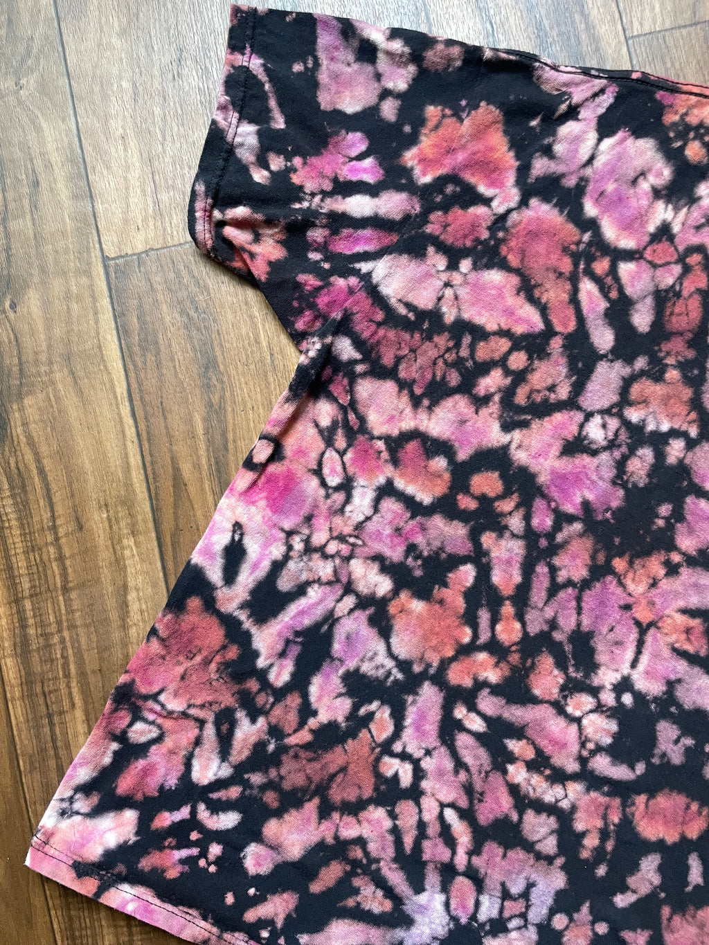 Breaking Bad Heisenberg Handmade Reverse Tie Dye Short Sleeve T-Shirt | One-Of-a-Kind Upcycled Black and Maroon Top | Men's XL